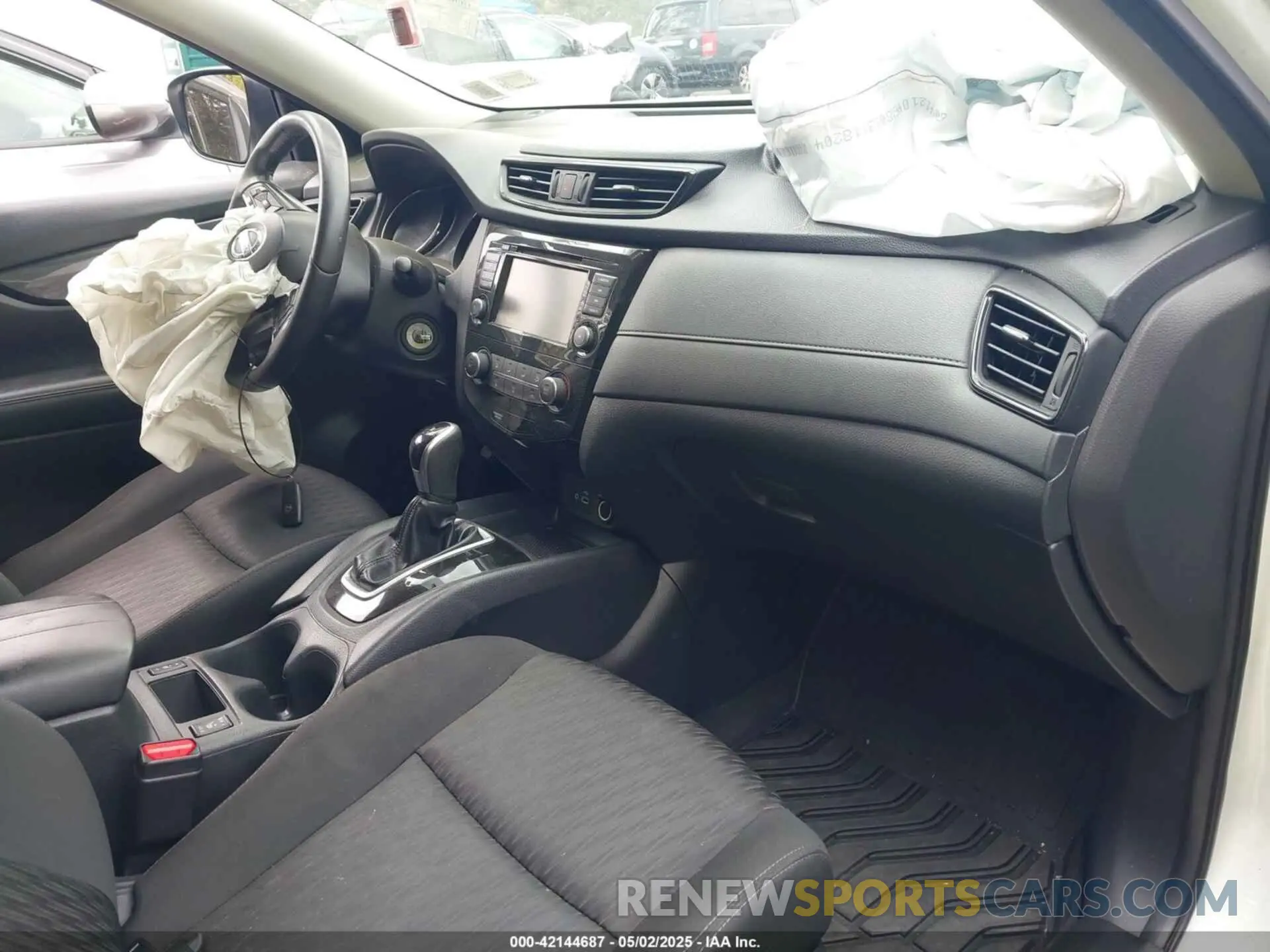 5 Photograph of a damaged car KNMAT2MV2KP528226 NISSAN ROGUE 2019