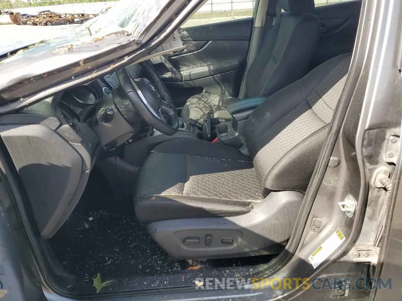 7 Photograph of a damaged car KNMAT2MV2KP534138 NISSAN ROGUE 2019