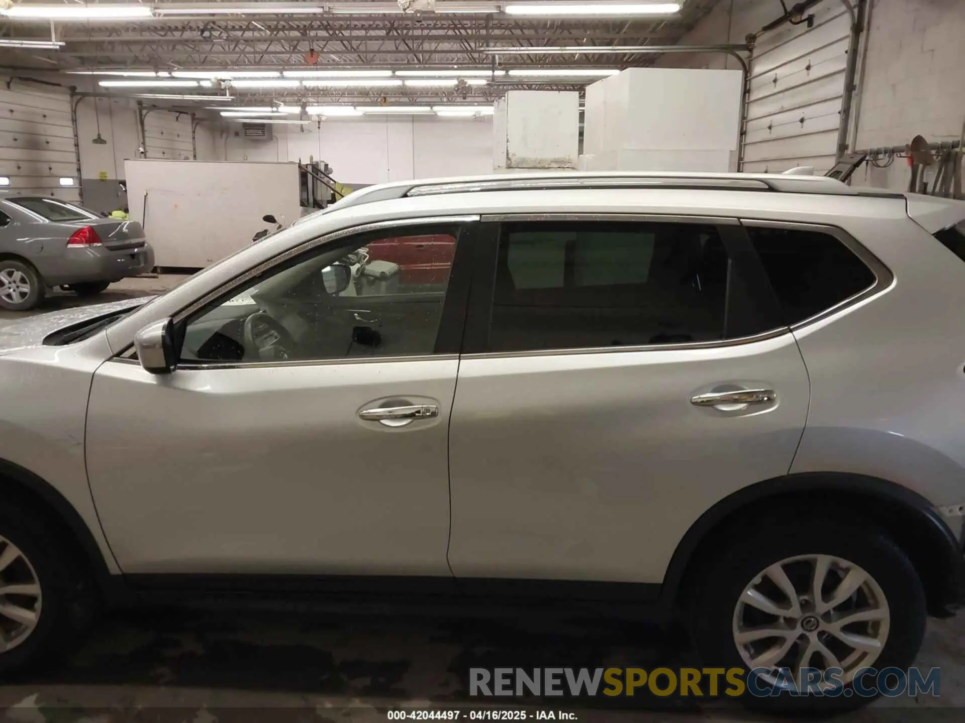 15 Photograph of a damaged car KNMAT2MV3KP525593 NISSAN ROGUE 2019