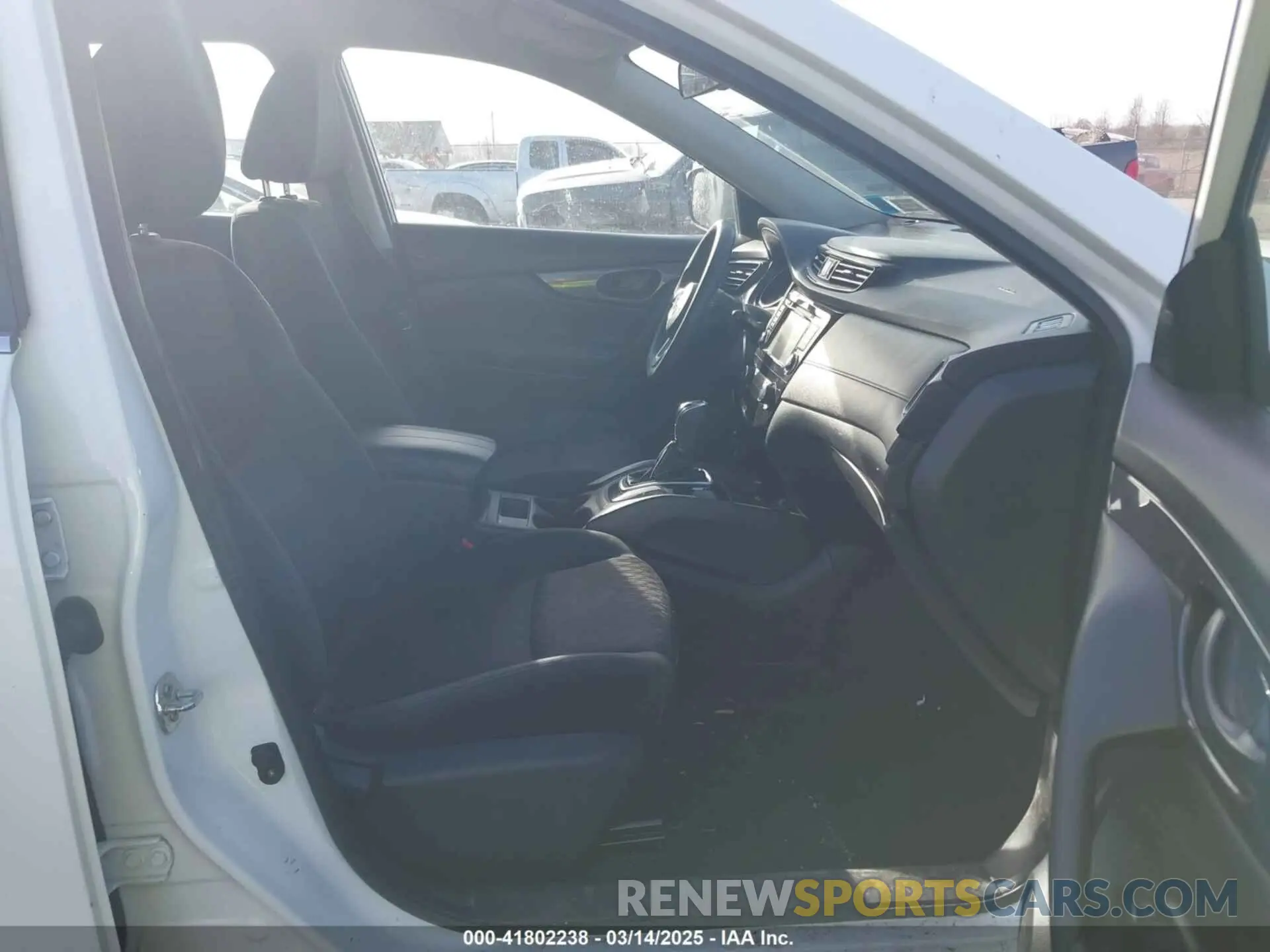 5 Photograph of a damaged car KNMAT2MV4KP548848 NISSAN ROGUE 2019