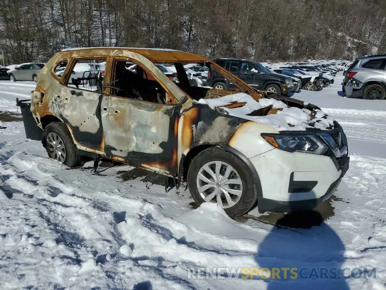 4 Photograph of a damaged car KNMAT2MV5KP538037 NISSAN ROGUE 2019