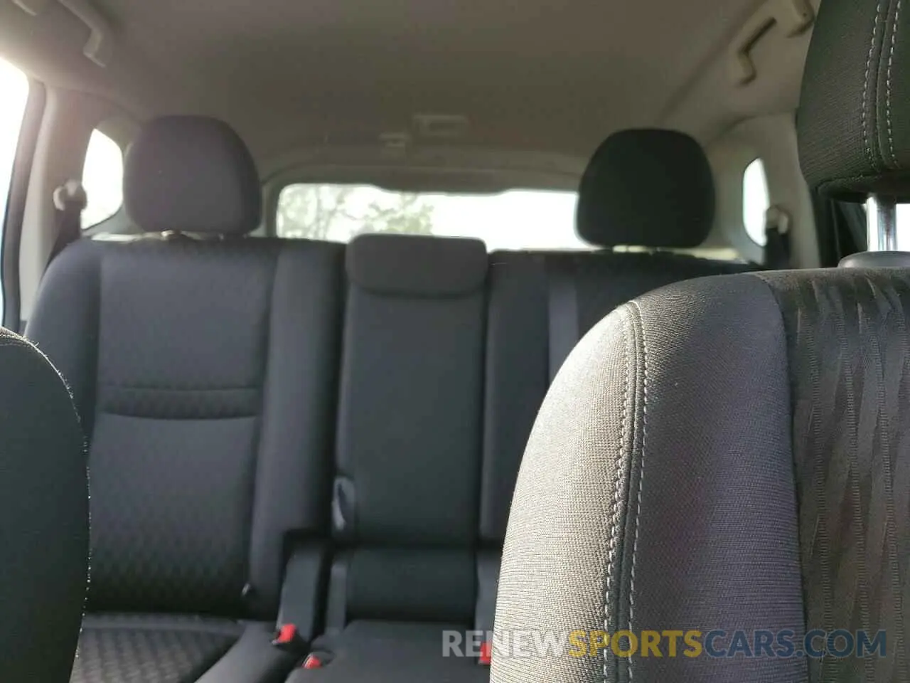 10 Photograph of a damaged car KNMAT2MV5KP539429 NISSAN ROGUE 2019