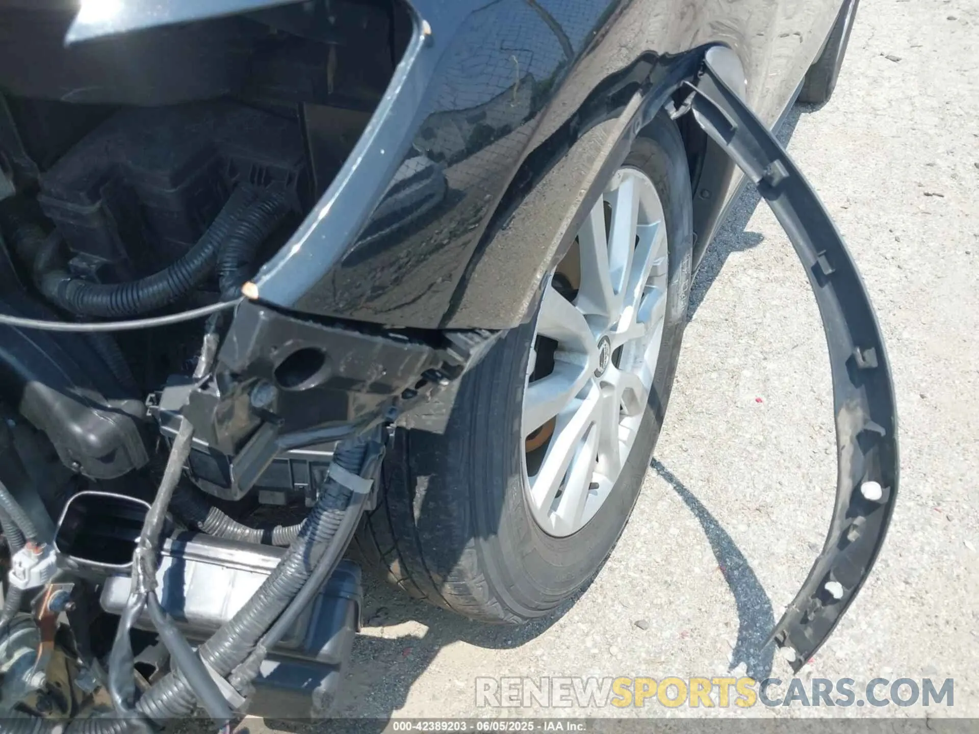 17 Photograph of a damaged car KNMAT2MV5KP559356 NISSAN ROGUE 2019