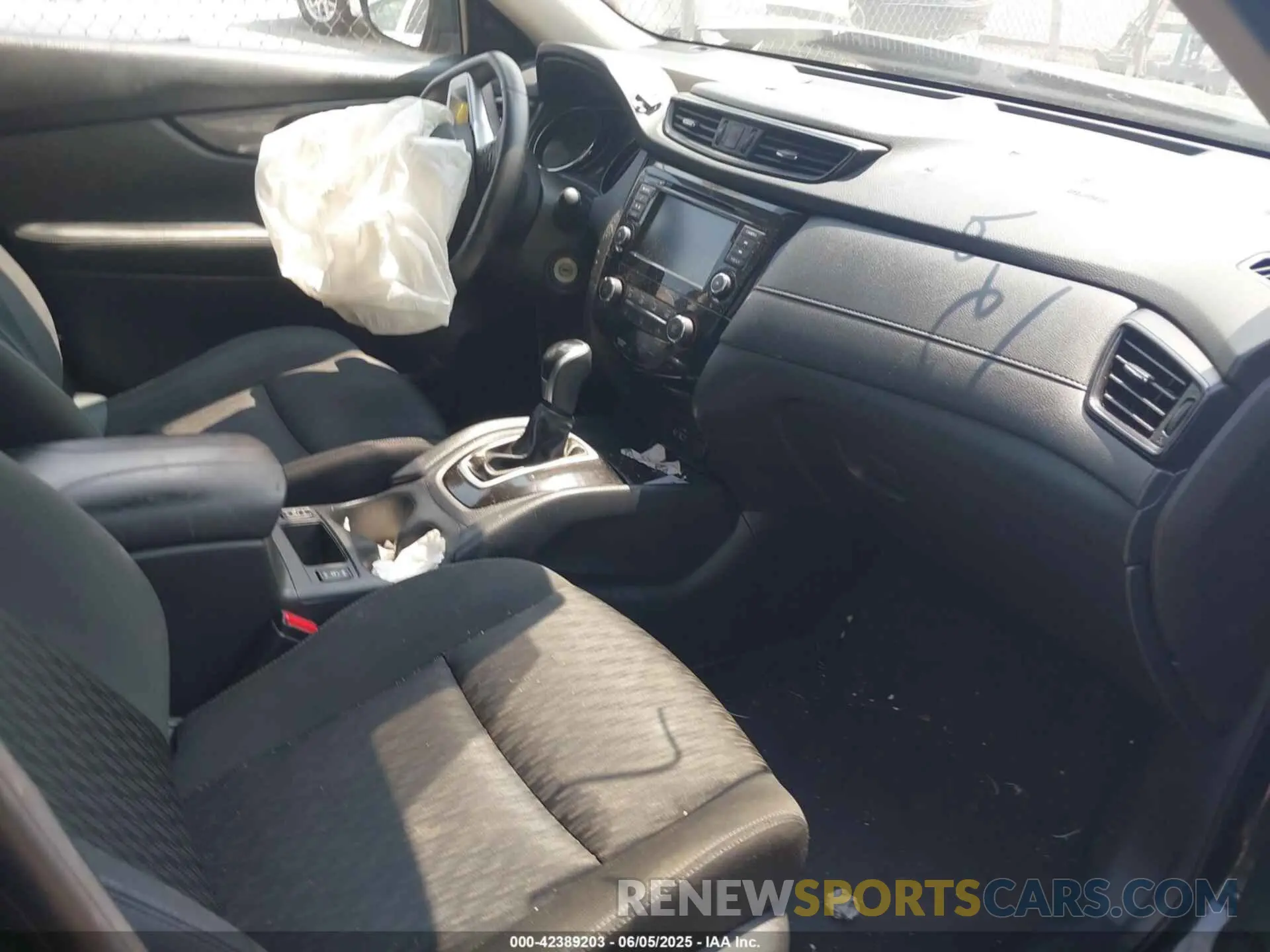 5 Photograph of a damaged car KNMAT2MV5KP559356 NISSAN ROGUE 2019