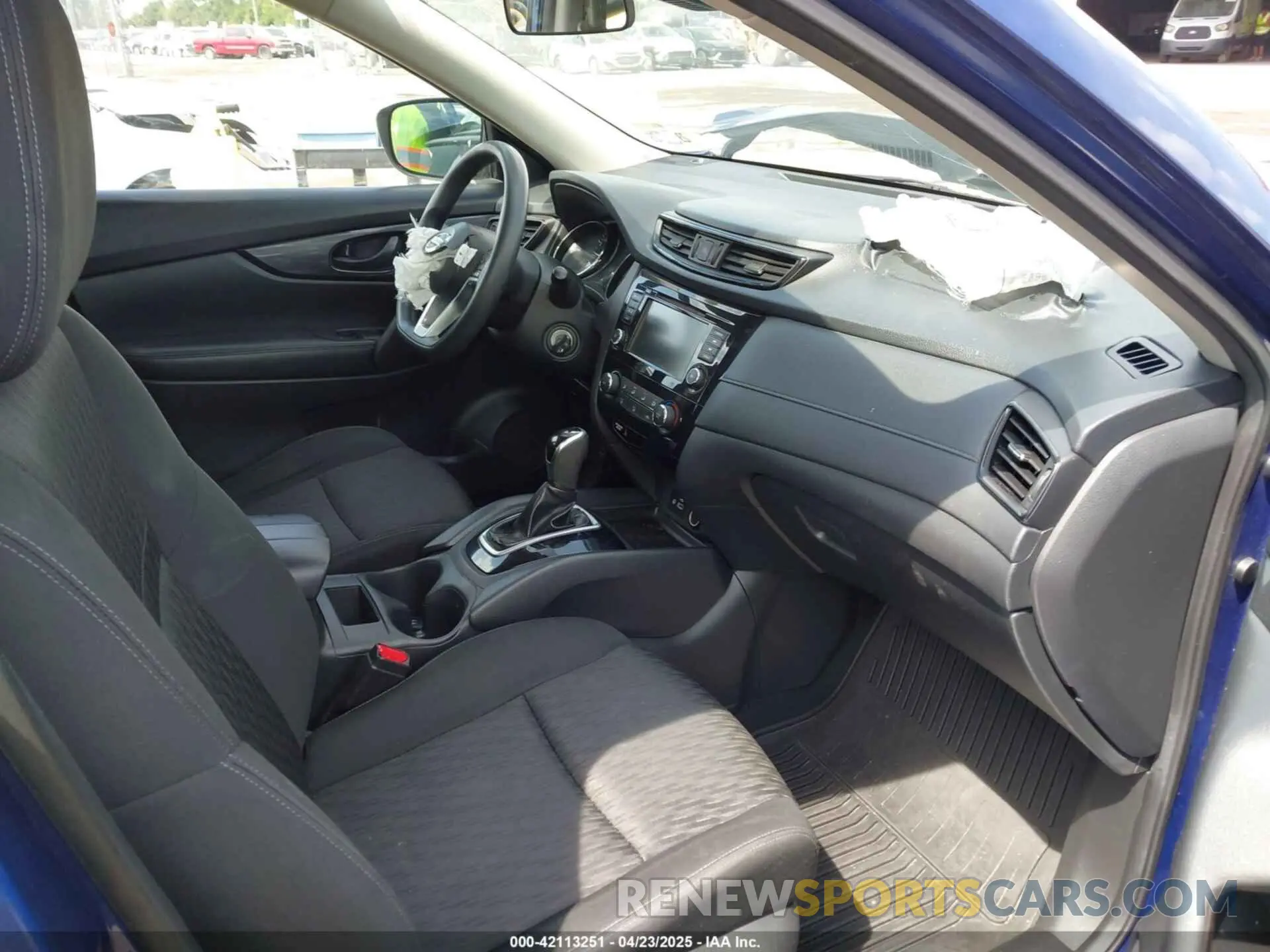 5 Photograph of a damaged car KNMAT2MV6KP533770 NISSAN ROGUE 2019