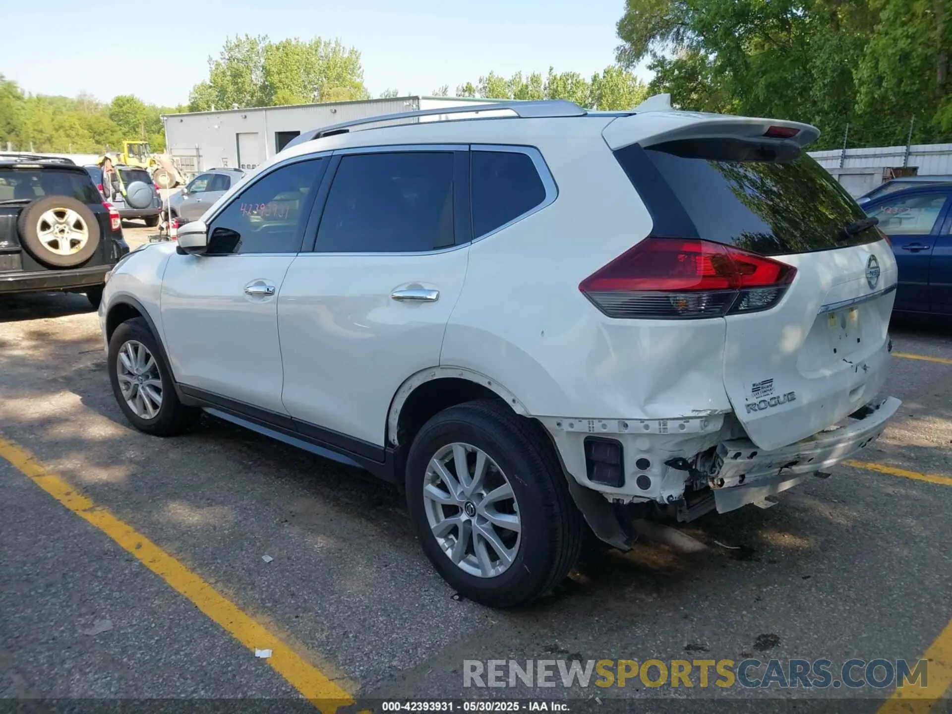 3 Photograph of a damaged car KNMAT2MV6KP549872 NISSAN ROGUE 2019