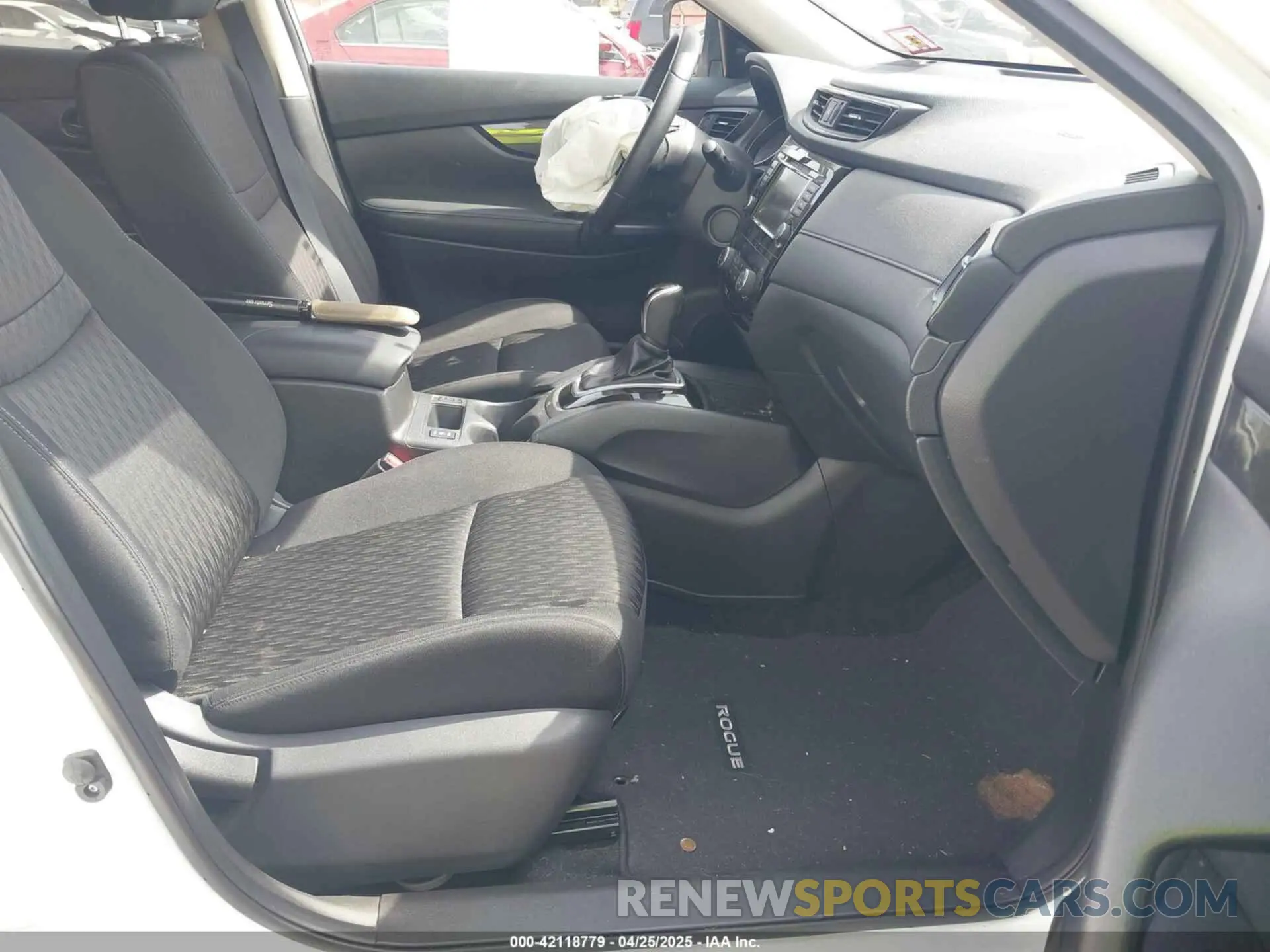 5 Photograph of a damaged car KNMAT2MV7KP550092 NISSAN ROGUE 2019