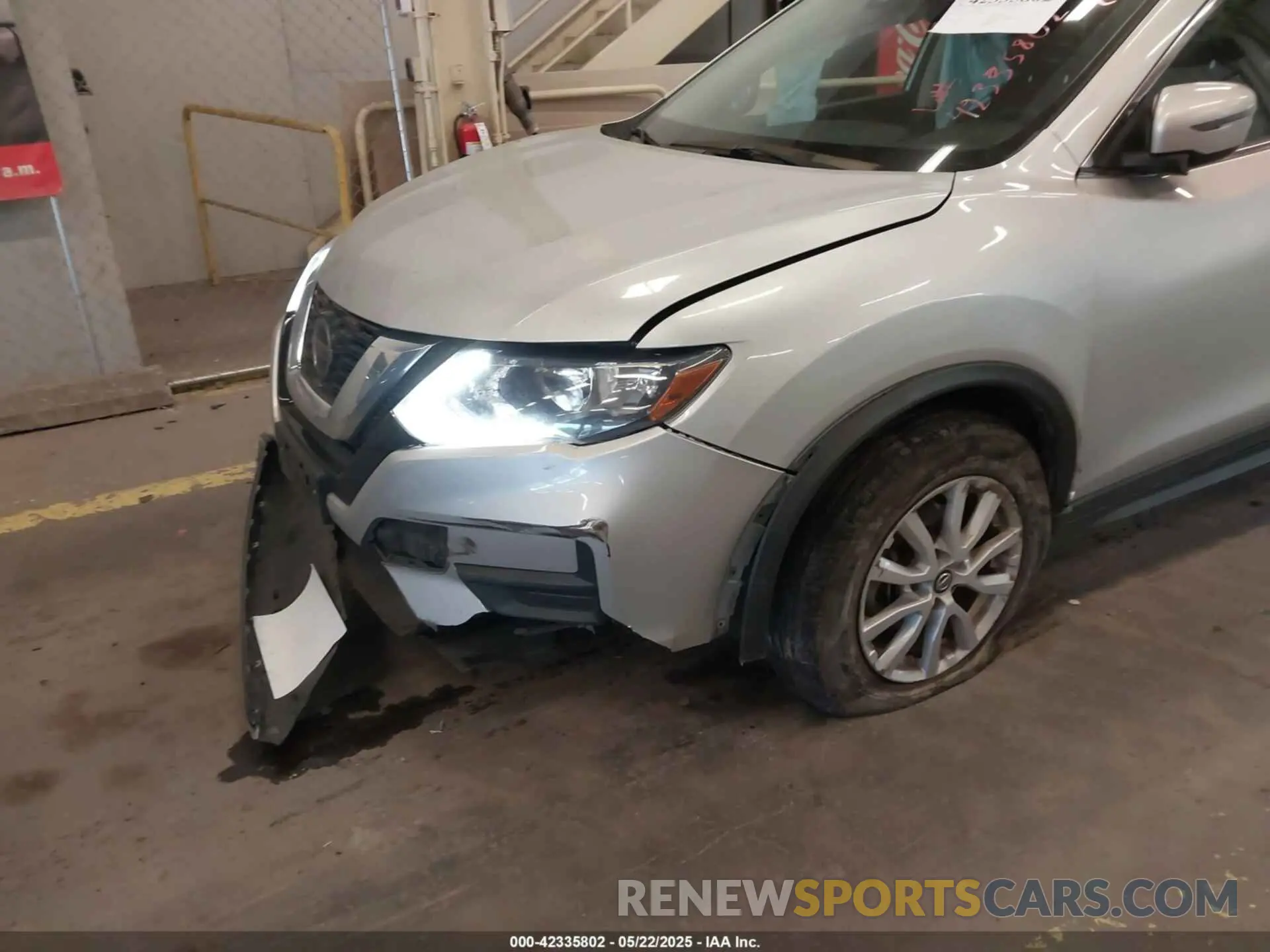 6 Photograph of a damaged car KNMAT2MV8KP522611 NISSAN ROGUE 2019
