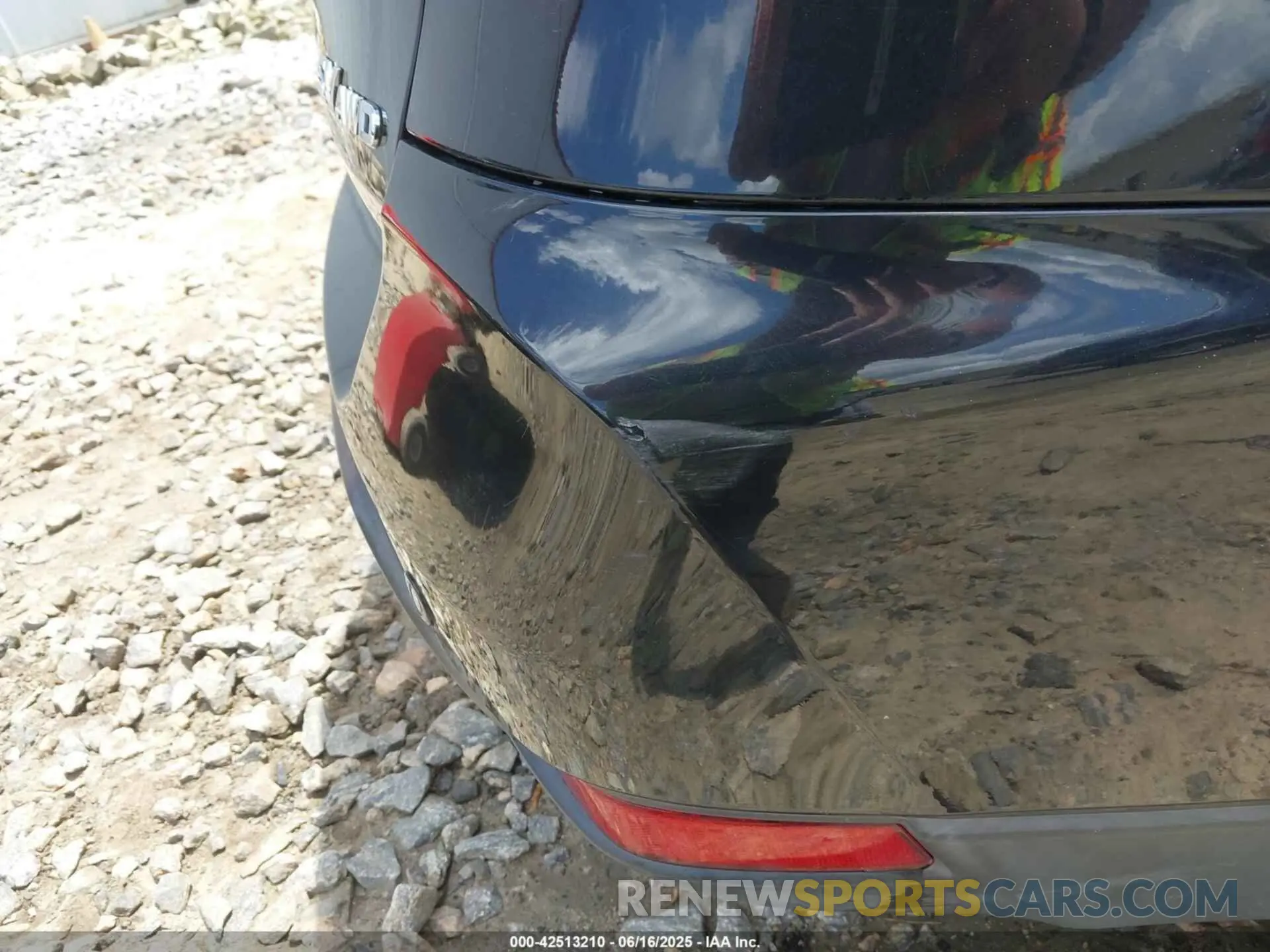 17 Photograph of a damaged car KNMAT2MV8KP525587 NISSAN ROGUE 2019