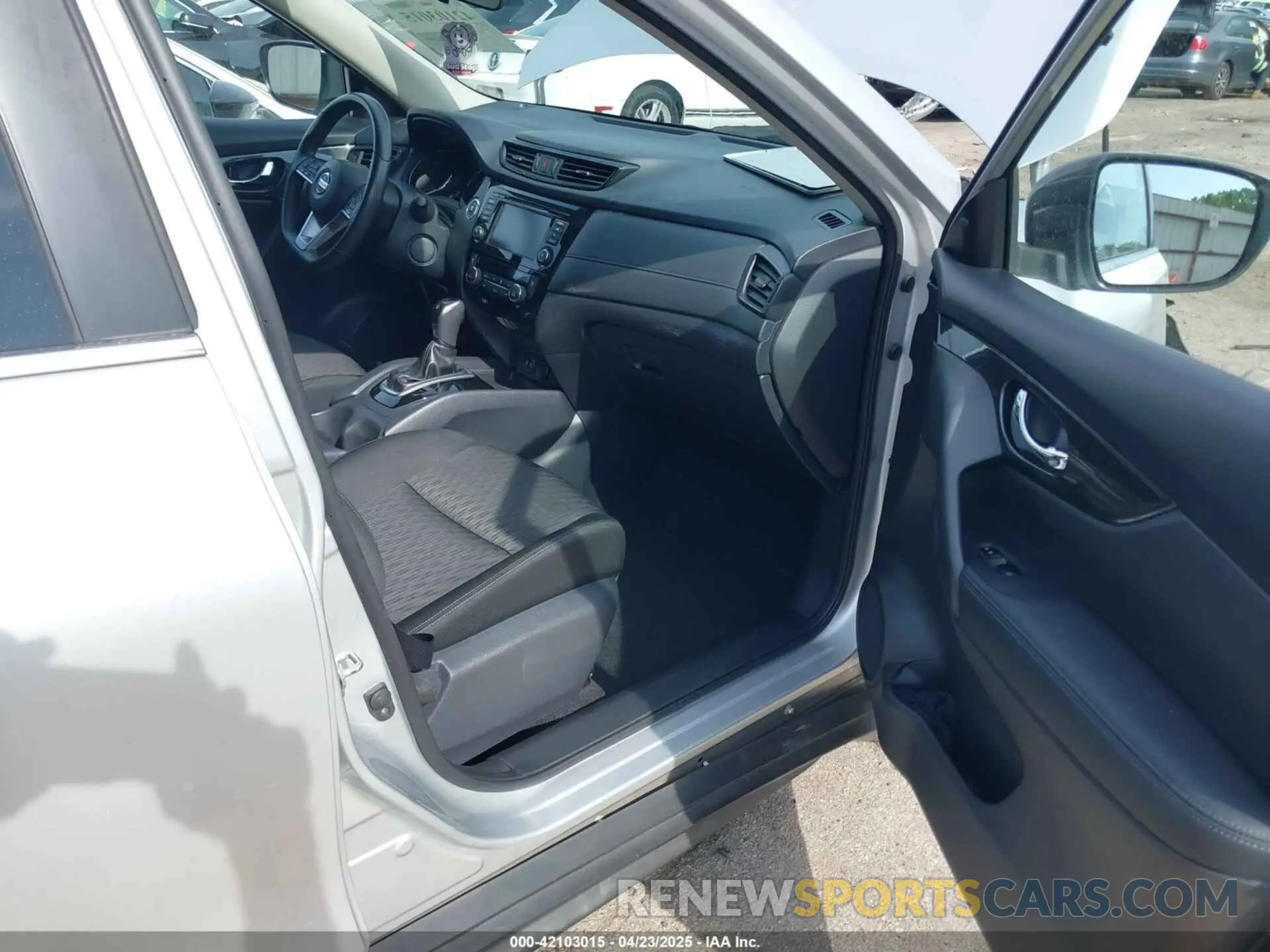 5 Photograph of a damaged car KNMAT2MV9KP524691 NISSAN ROGUE 2019