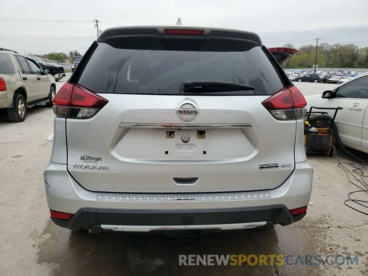 6 Photograph of a damaged car KNMAT2MV9KP530832 NISSAN ROGUE 2019