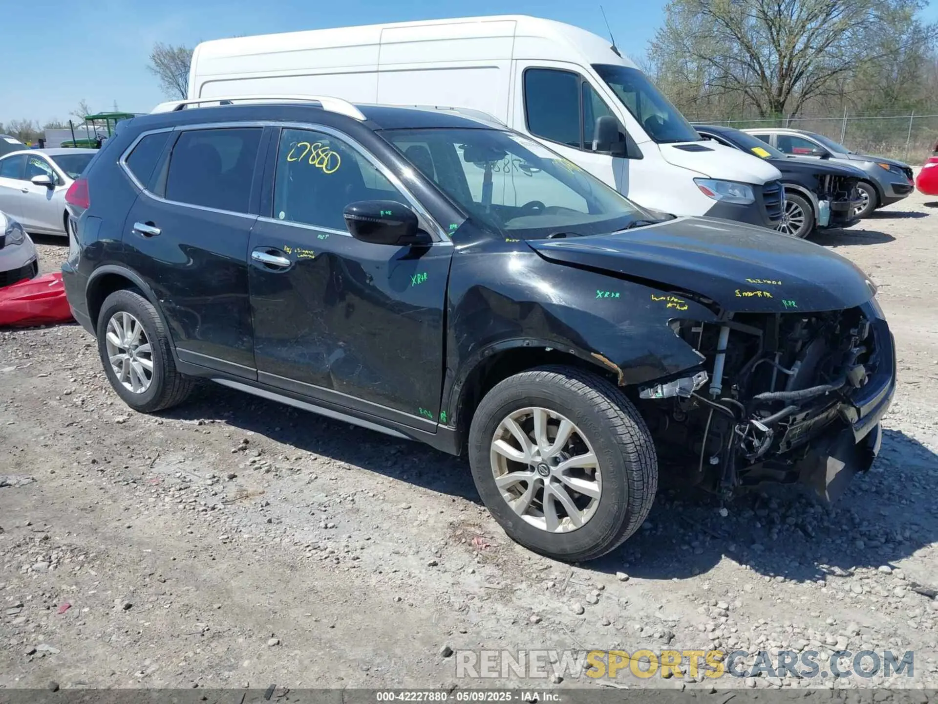 1 Photograph of a damaged car KNMAT2MV9KP556072 NISSAN ROGUE 2019