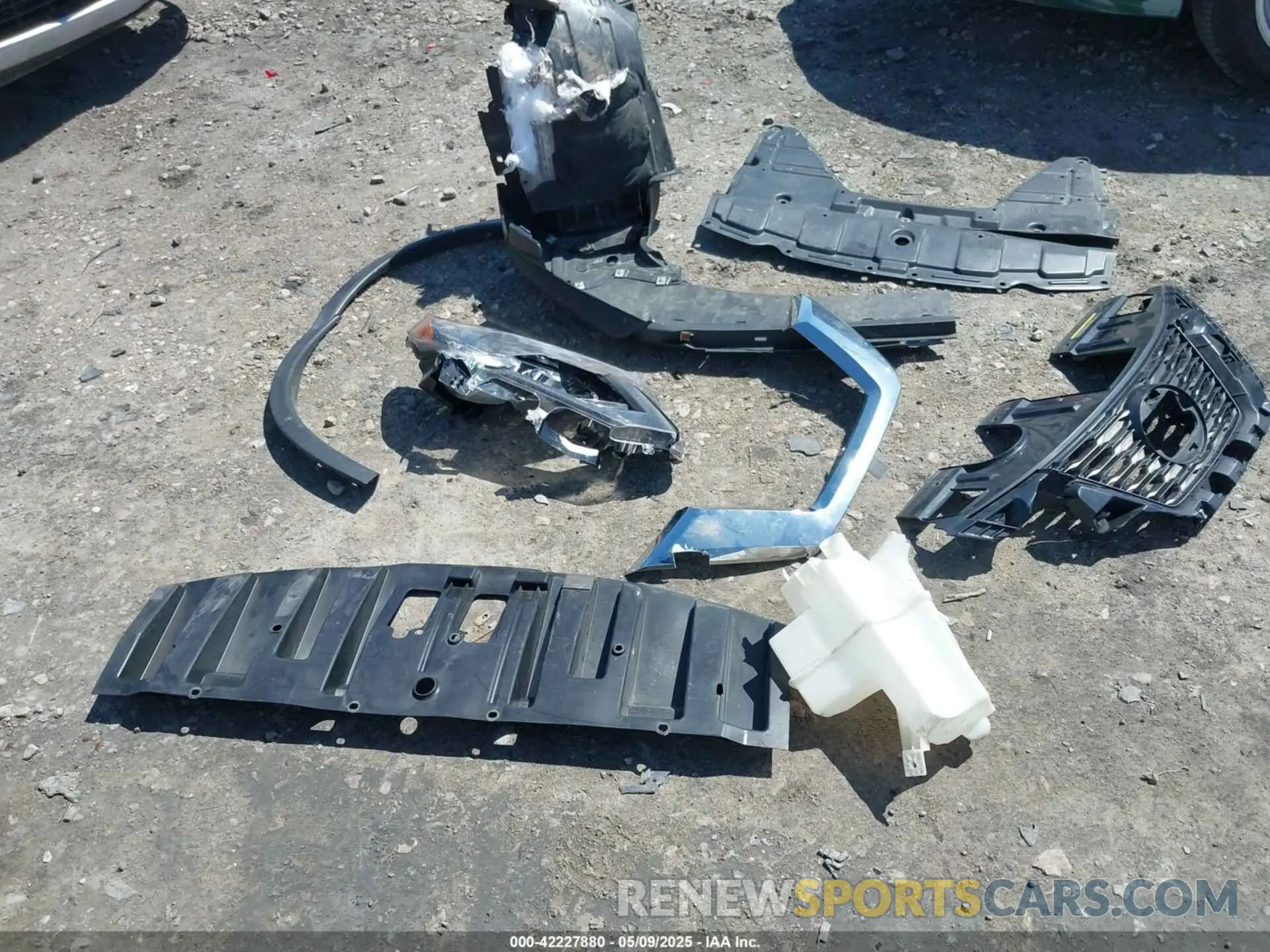 12 Photograph of a damaged car KNMAT2MV9KP556072 NISSAN ROGUE 2019