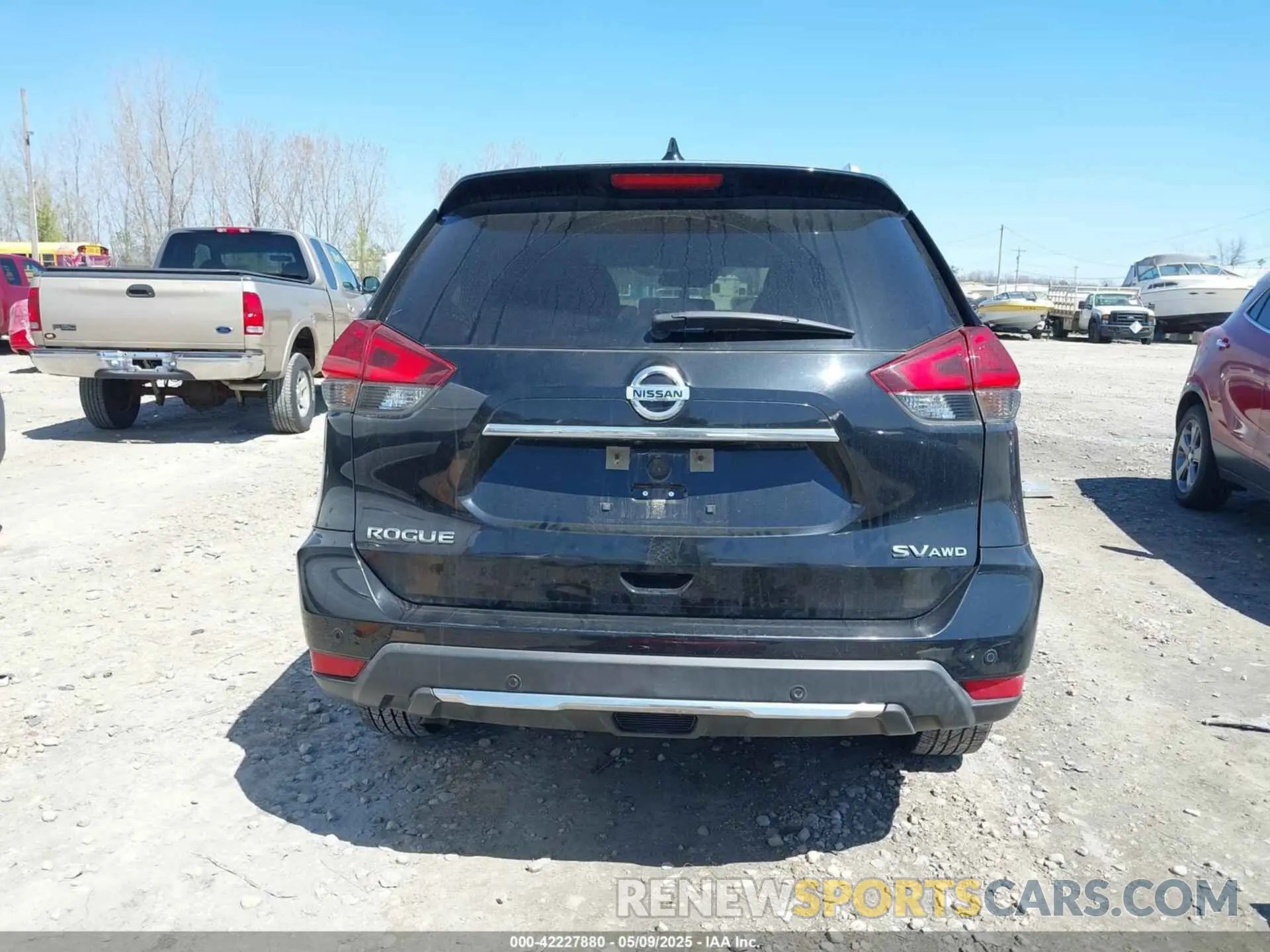 17 Photograph of a damaged car KNMAT2MV9KP556072 NISSAN ROGUE 2019