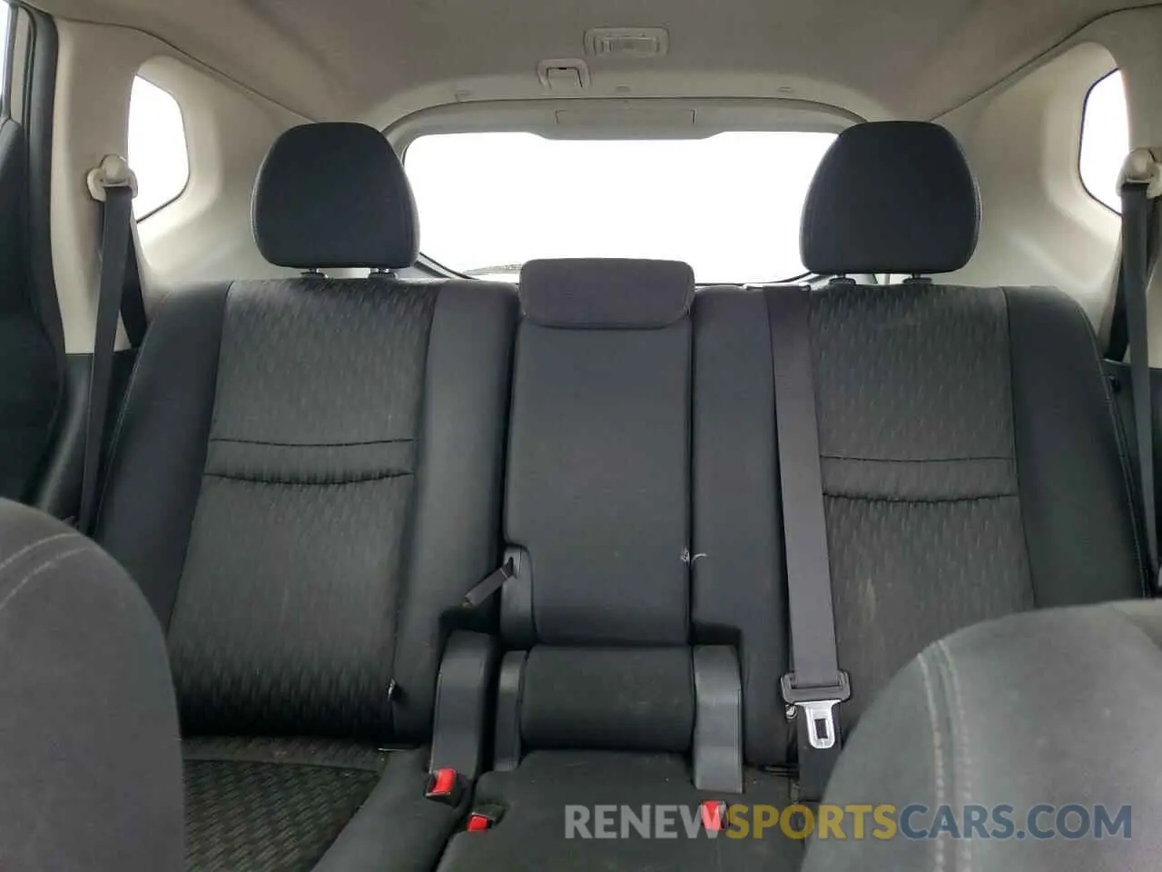 10 Photograph of a damaged car KNMAT2MVXKP501615 NISSAN ROGUE 2019