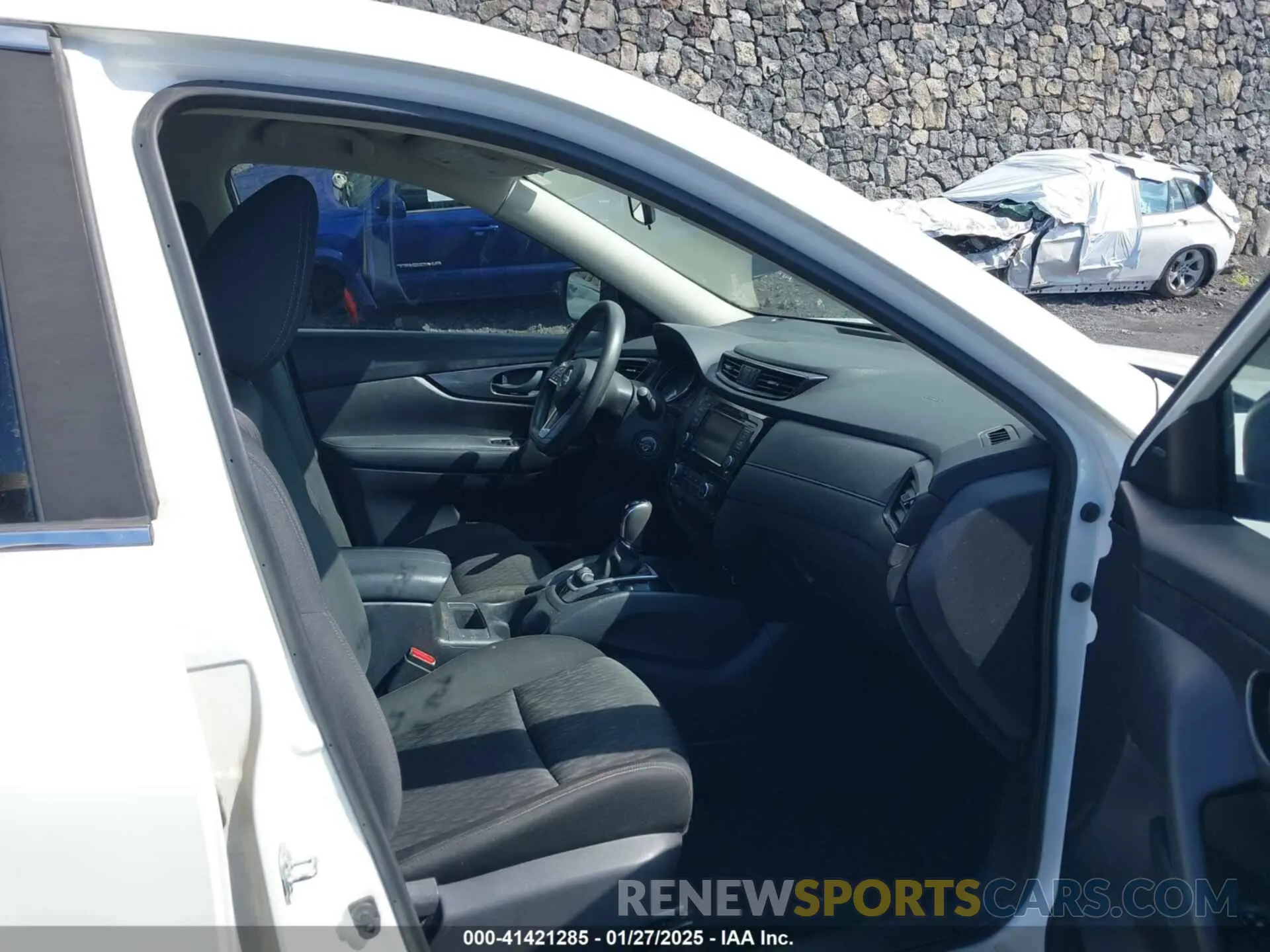 5 Photograph of a damaged car KNMAT2MVXKP518060 NISSAN ROGUE 2019