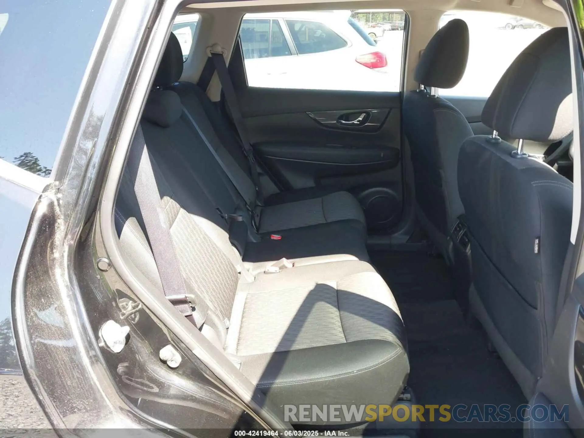 8 Photograph of a damaged car KNMAT2MVXKP527552 NISSAN ROGUE 2019