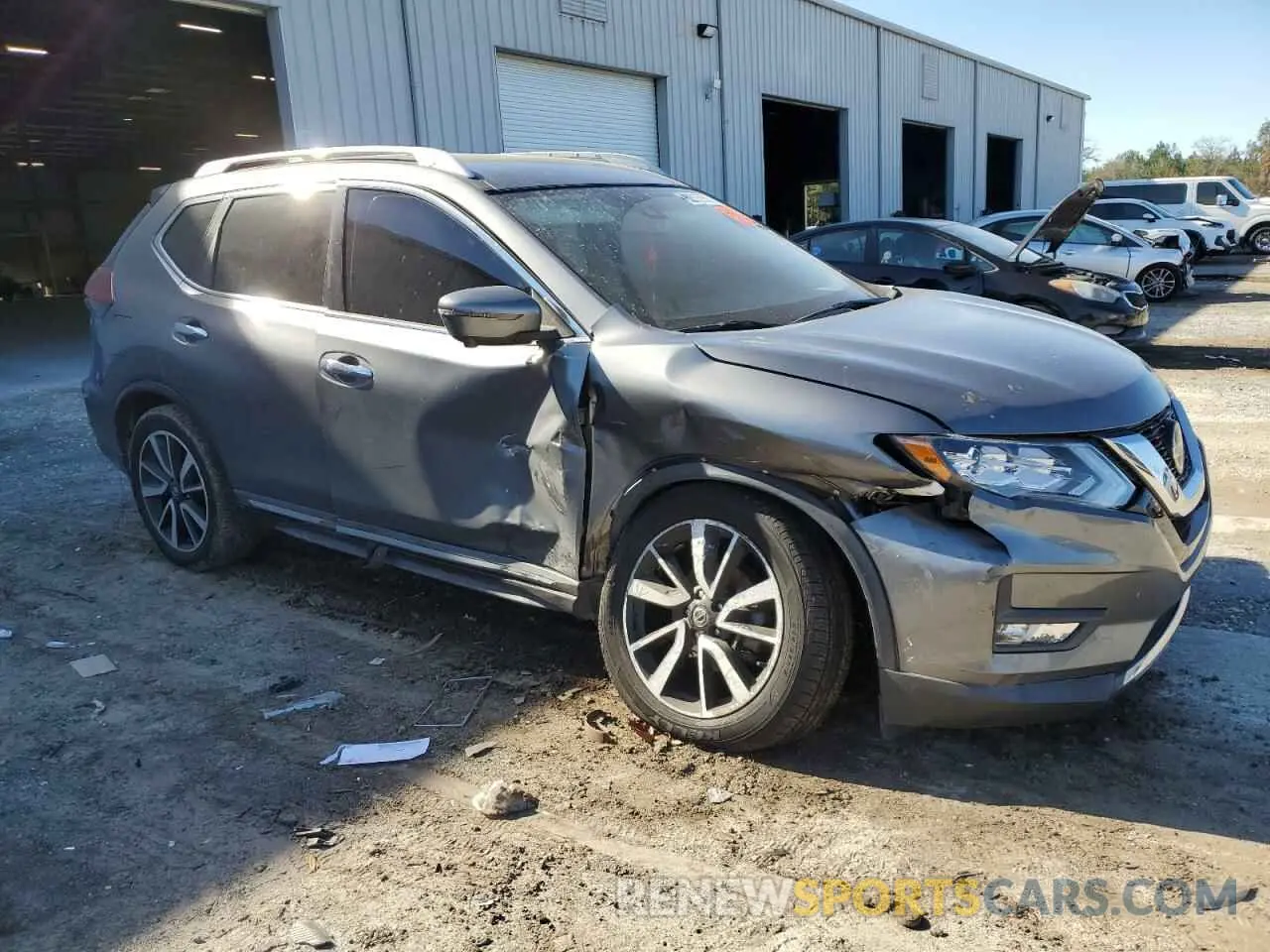 4 Photograph of a damaged car 5N1AT2MT0LC701390 NISSAN ROGUE 2020