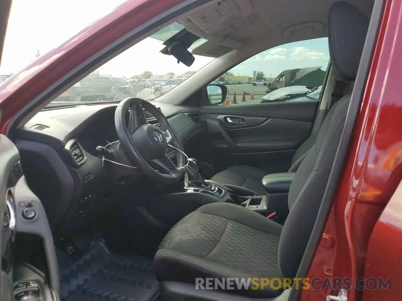7 Photograph of a damaged car 5N1AT2MT0LC753747 NISSAN ROGUE 2020