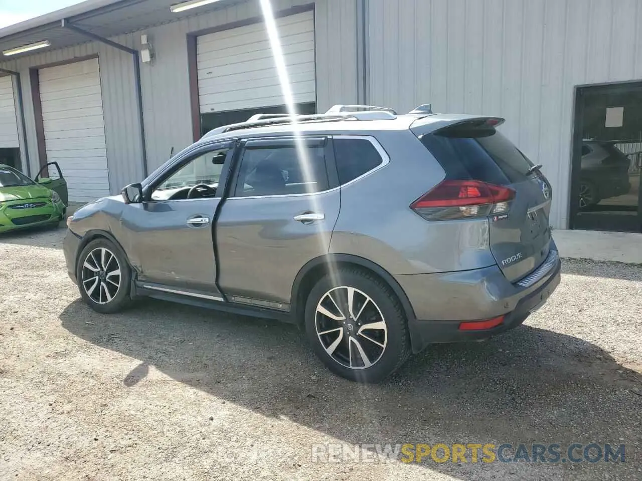 2 Photograph of a damaged car 5N1AT2MT0LC756583 NISSAN ROGUE 2020