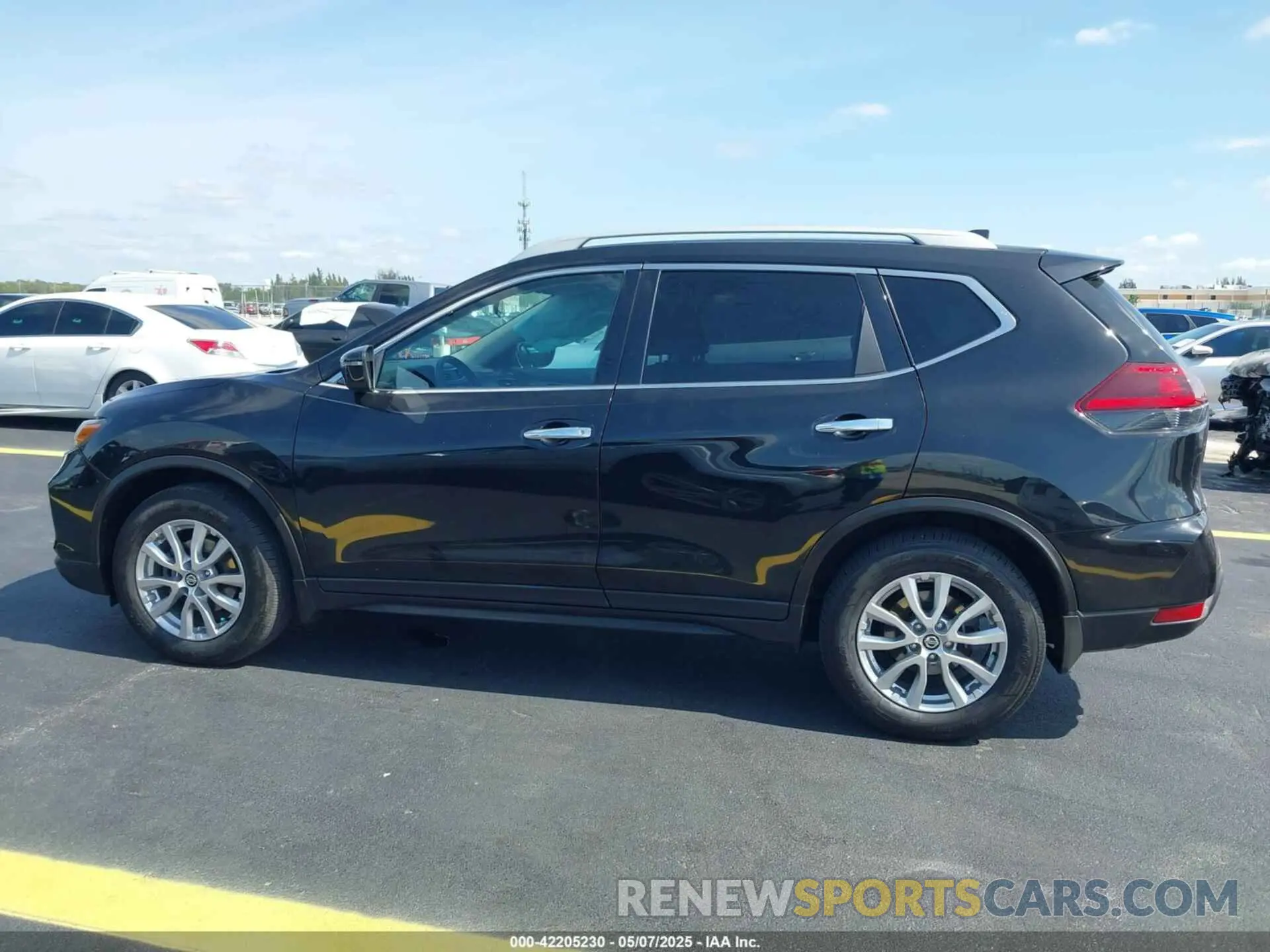 14 Photograph of a damaged car 5N1AT2MT0LC760889 NISSAN ROGUE 2020