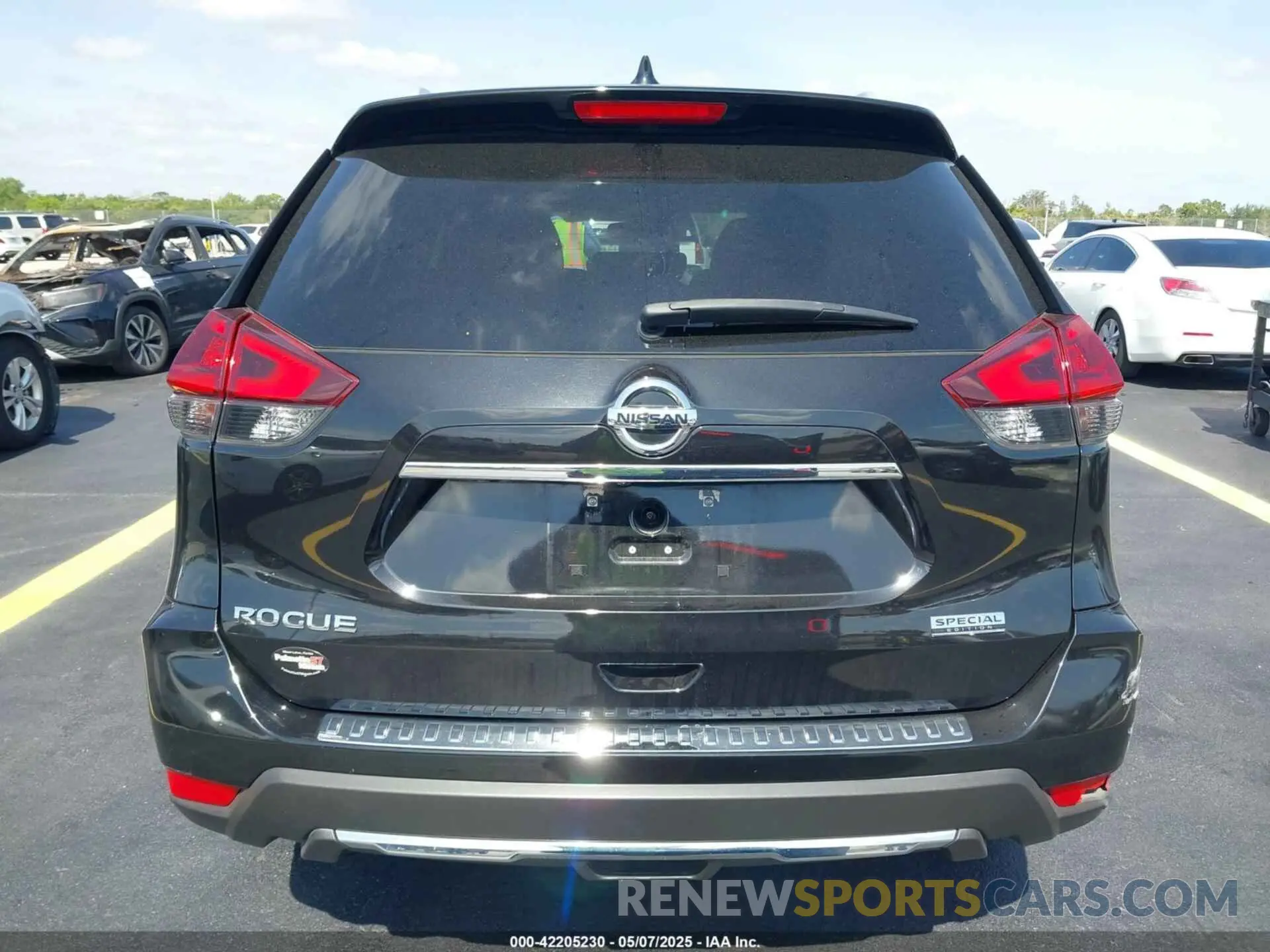 16 Photograph of a damaged car 5N1AT2MT0LC760889 NISSAN ROGUE 2020