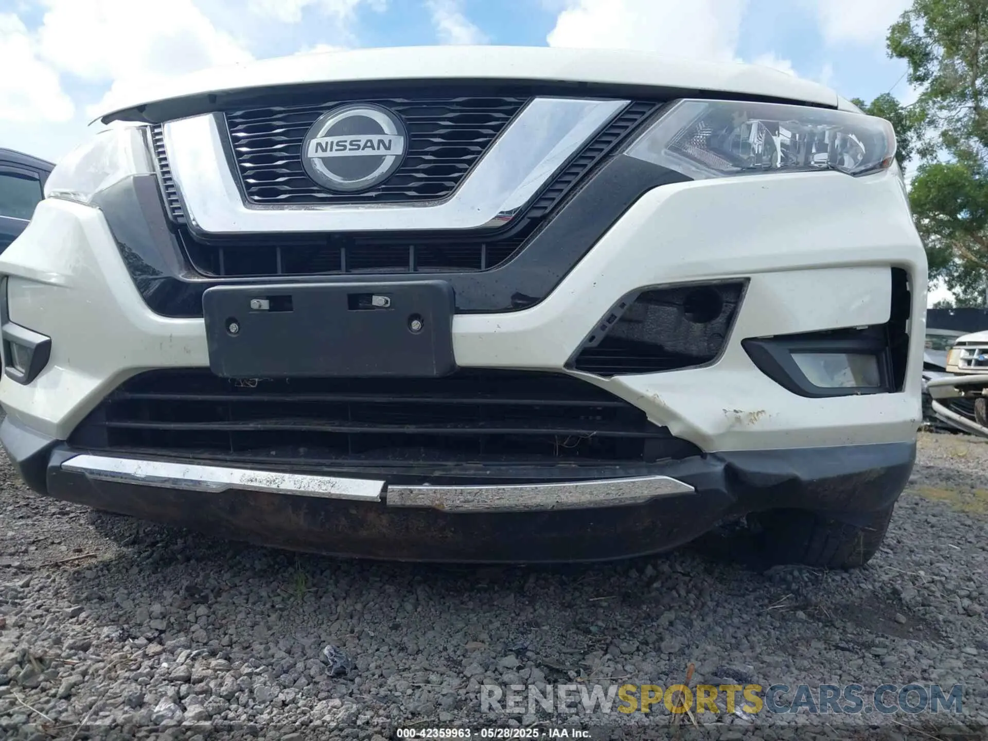6 Photograph of a damaged car 5N1AT2MT1LC753000 NISSAN ROGUE 2020