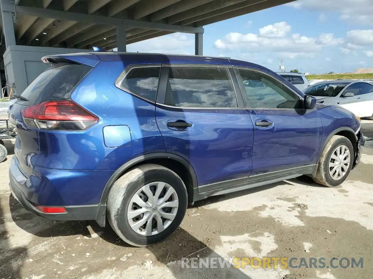 3 Photograph of a damaged car 5N1AT2MT2LC723505 NISSAN ROGUE 2020