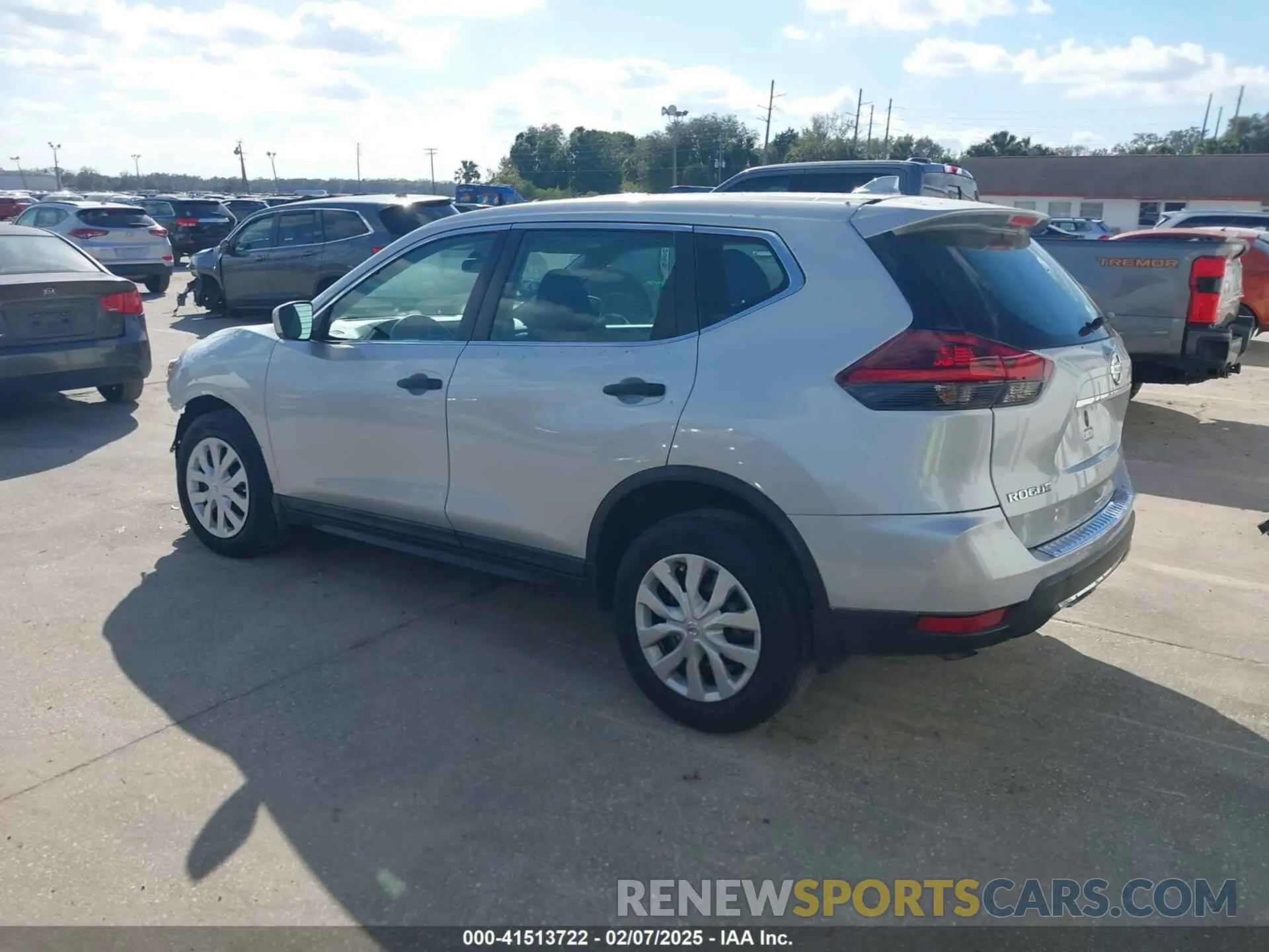 15 Photograph of a damaged car 5N1AT2MT2LC753877 NISSAN ROGUE 2020