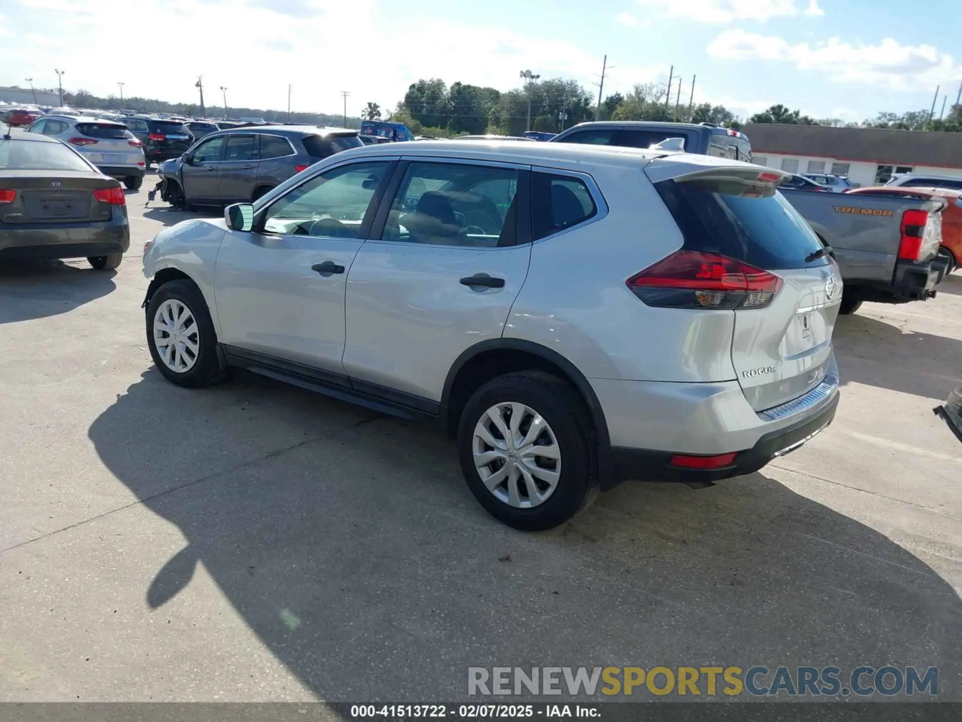 3 Photograph of a damaged car 5N1AT2MT2LC753877 NISSAN ROGUE 2020