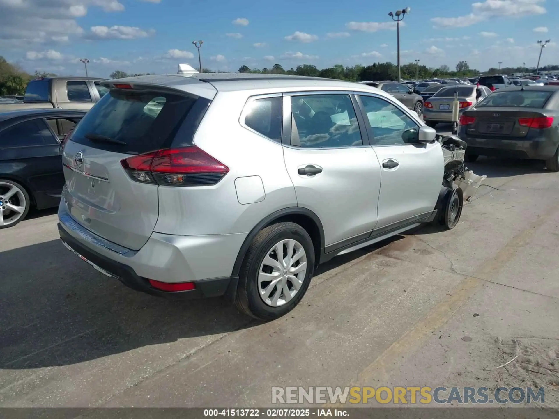 4 Photograph of a damaged car 5N1AT2MT2LC753877 NISSAN ROGUE 2020