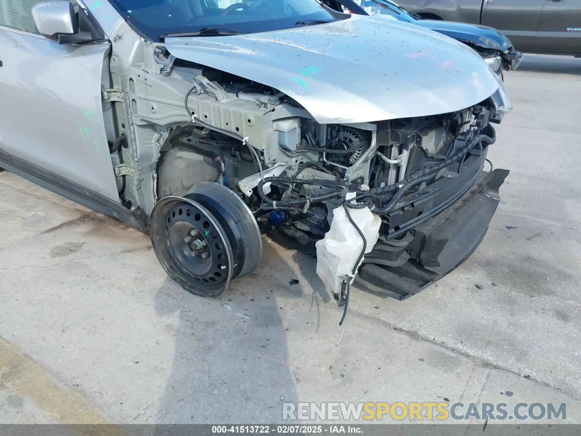 6 Photograph of a damaged car 5N1AT2MT2LC753877 NISSAN ROGUE 2020