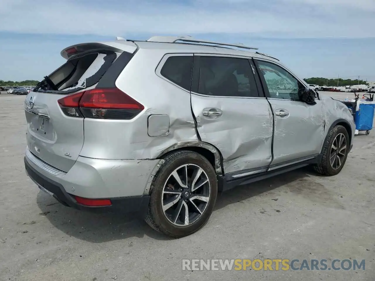 3 Photograph of a damaged car 5N1AT2MT2LC772042 NISSAN ROGUE 2020