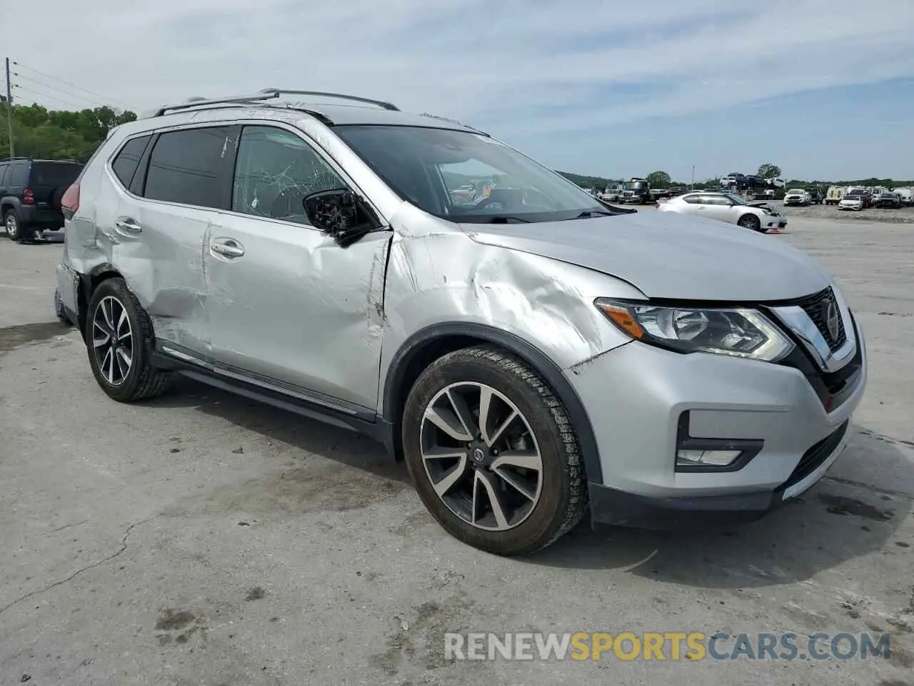 4 Photograph of a damaged car 5N1AT2MT2LC772042 NISSAN ROGUE 2020