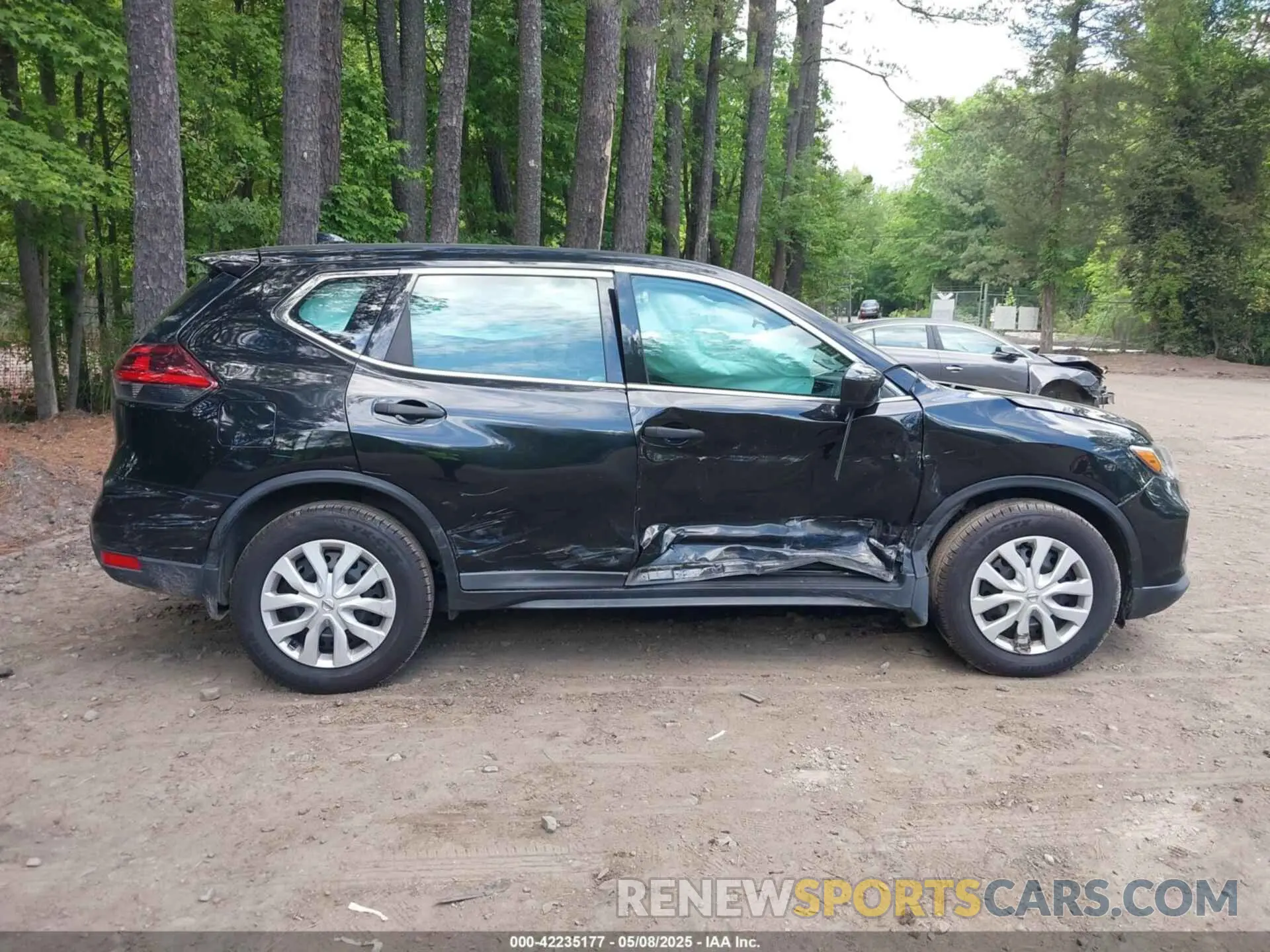 13 Photograph of a damaged car 5N1AT2MT2LC796924 NISSAN ROGUE 2020