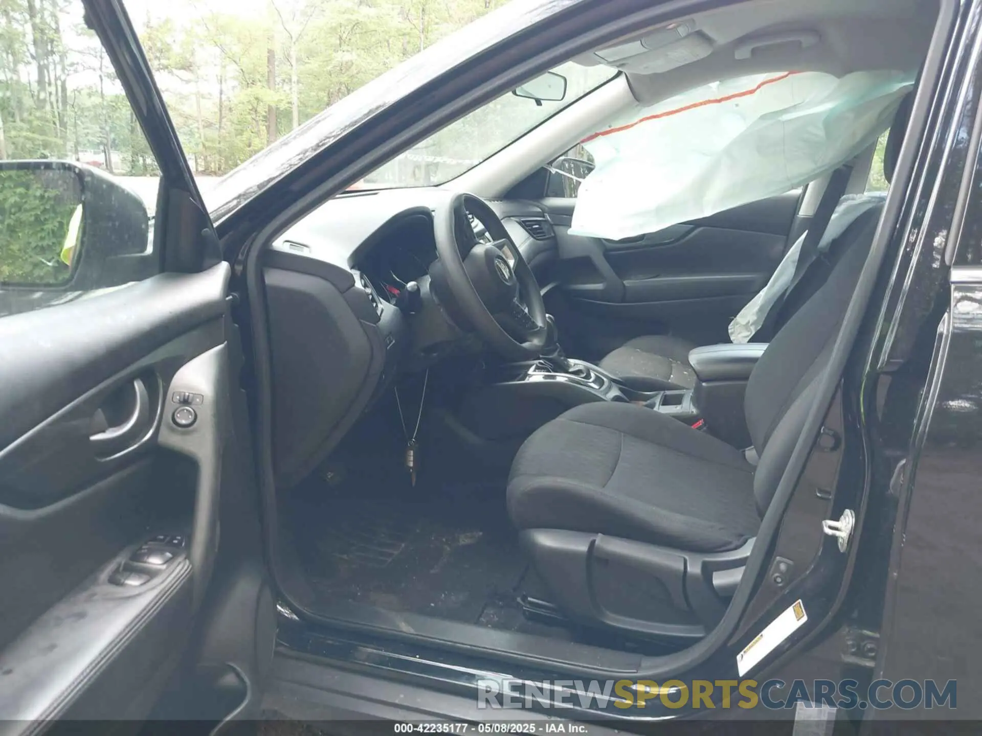 5 Photograph of a damaged car 5N1AT2MT2LC796924 NISSAN ROGUE 2020