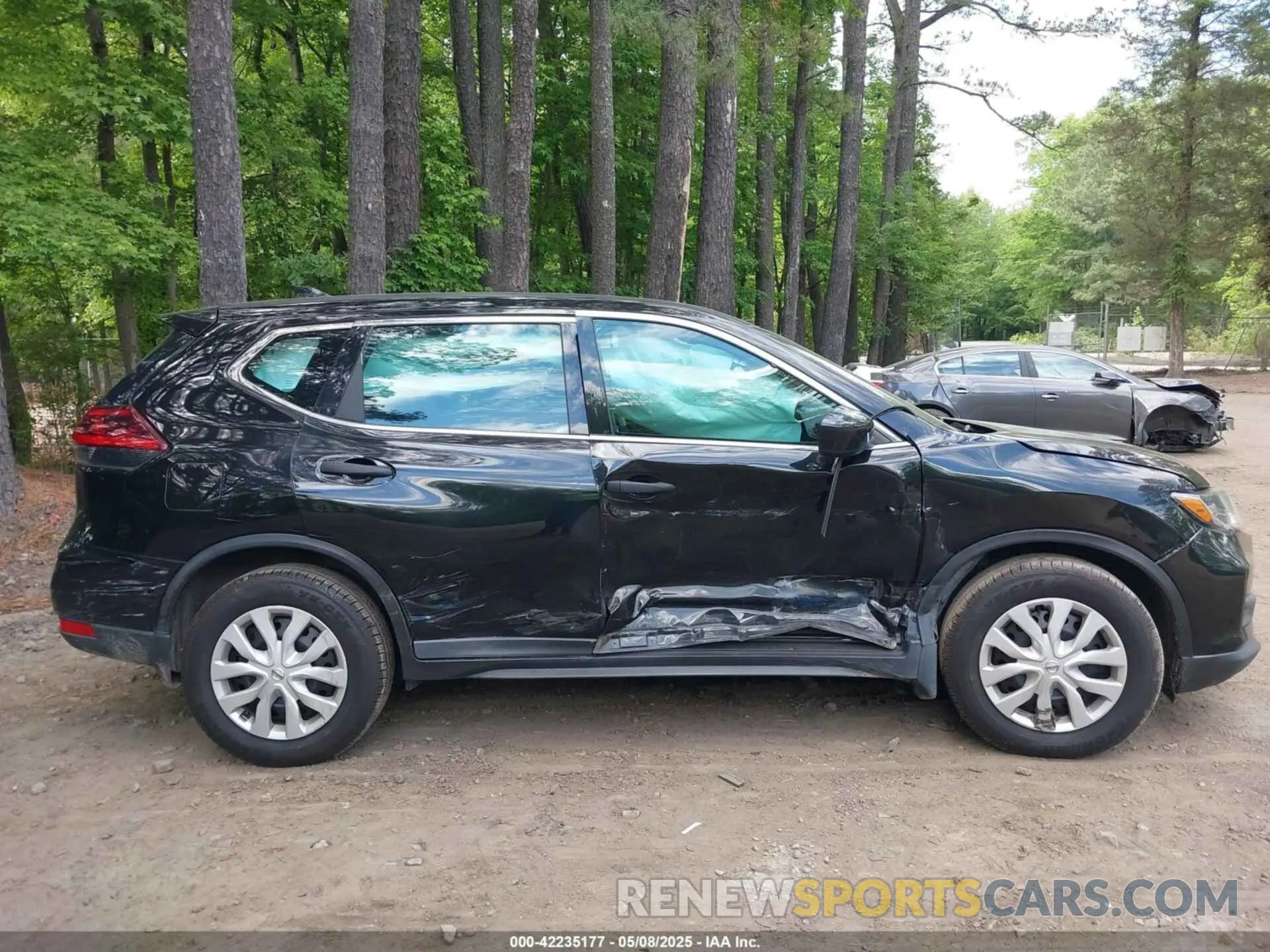 6 Photograph of a damaged car 5N1AT2MT2LC796924 NISSAN ROGUE 2020