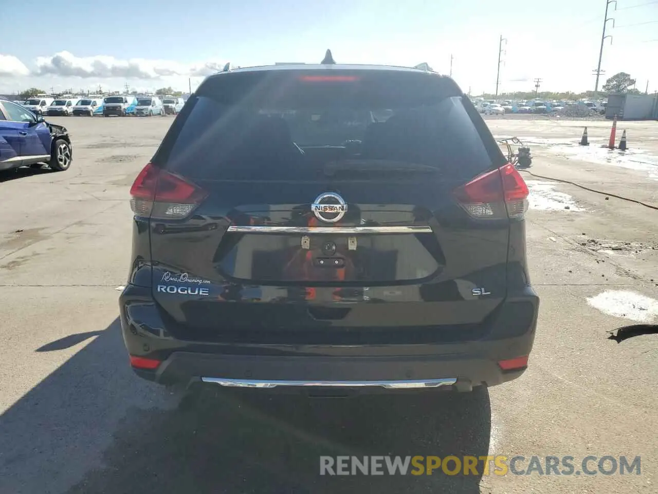 6 Photograph of a damaged car 5N1AT2MT3LC701223 NISSAN ROGUE 2020