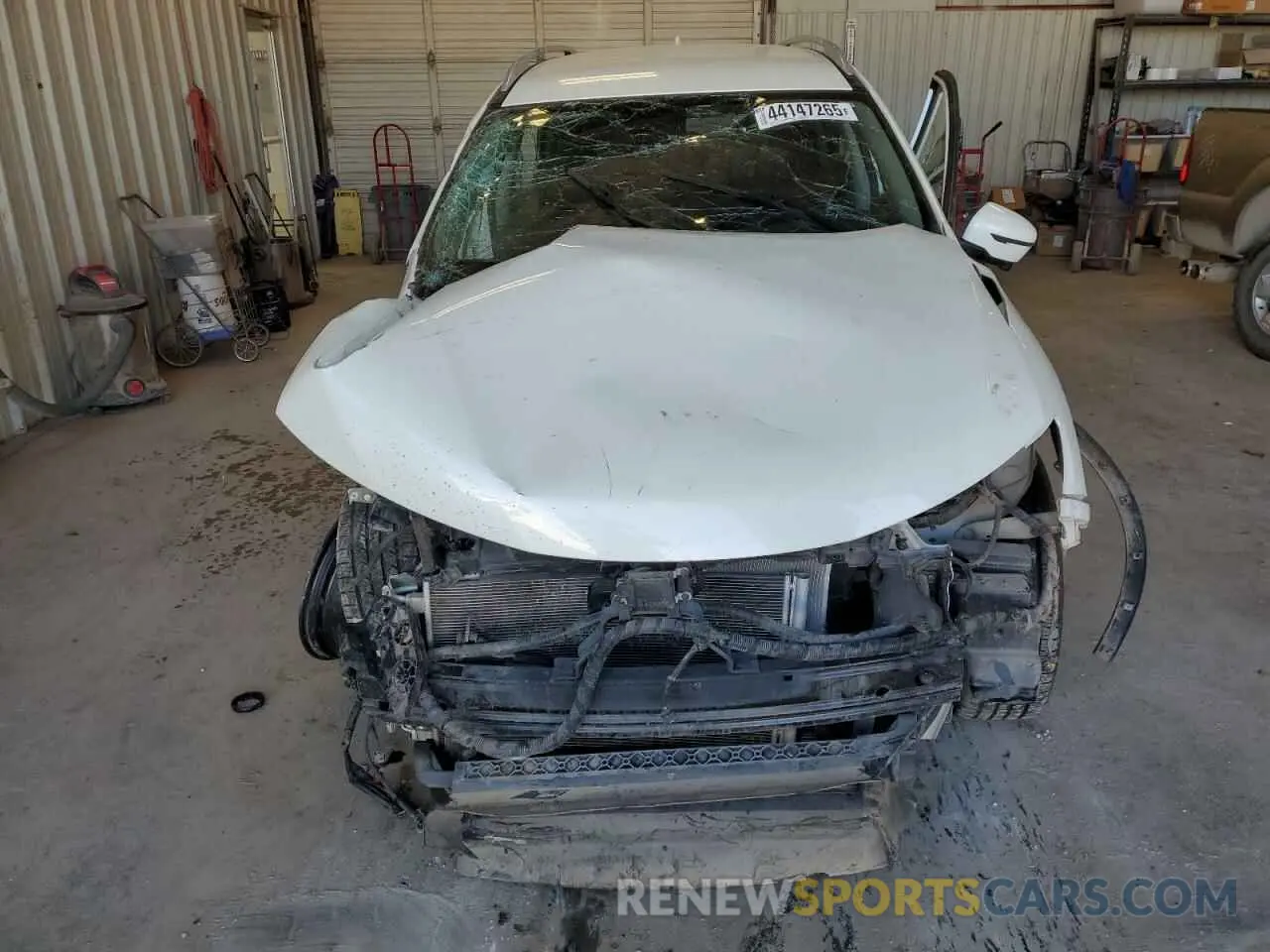 5 Photograph of a damaged car 5N1AT2MT3LC722928 NISSAN ROGUE 2020