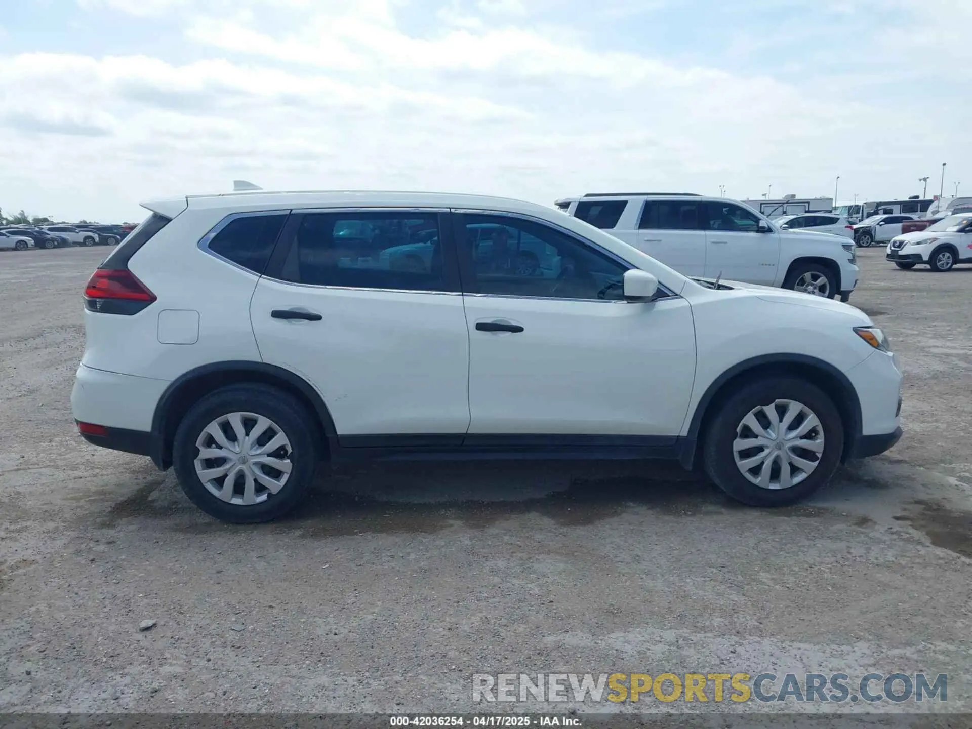 13 Photograph of a damaged car 5N1AT2MT3LC723299 NISSAN ROGUE 2020