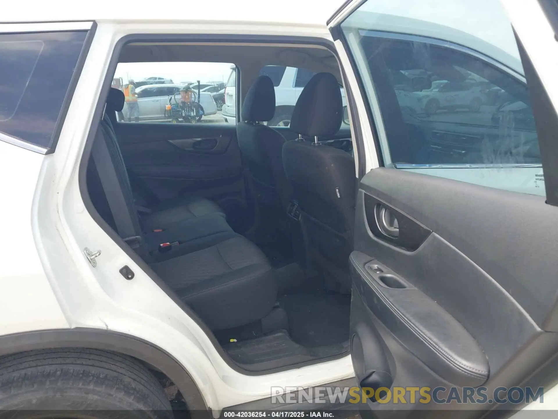 8 Photograph of a damaged car 5N1AT2MT3LC723299 NISSAN ROGUE 2020