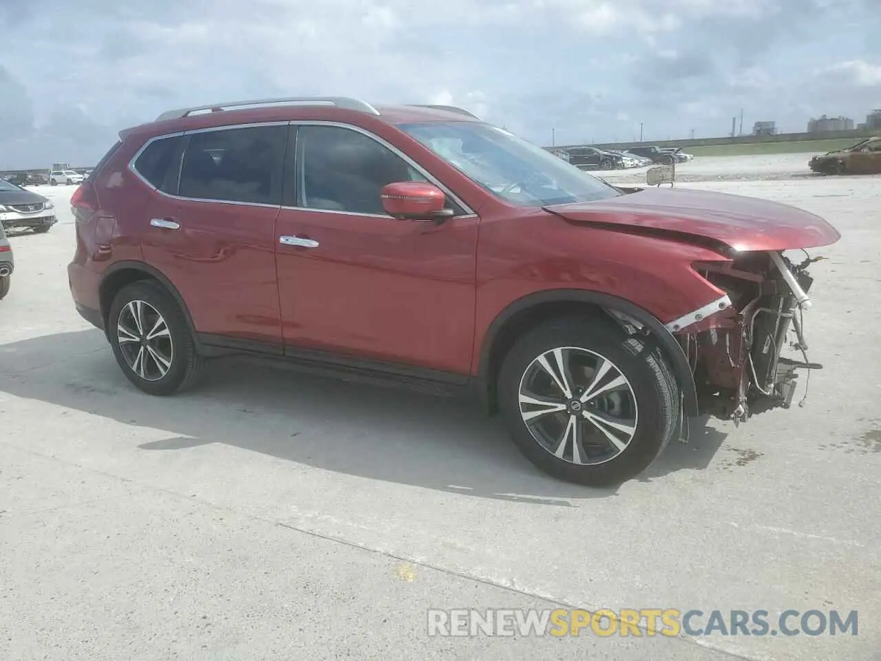4 Photograph of a damaged car 5N1AT2MT3LC814542 NISSAN ROGUE 2020