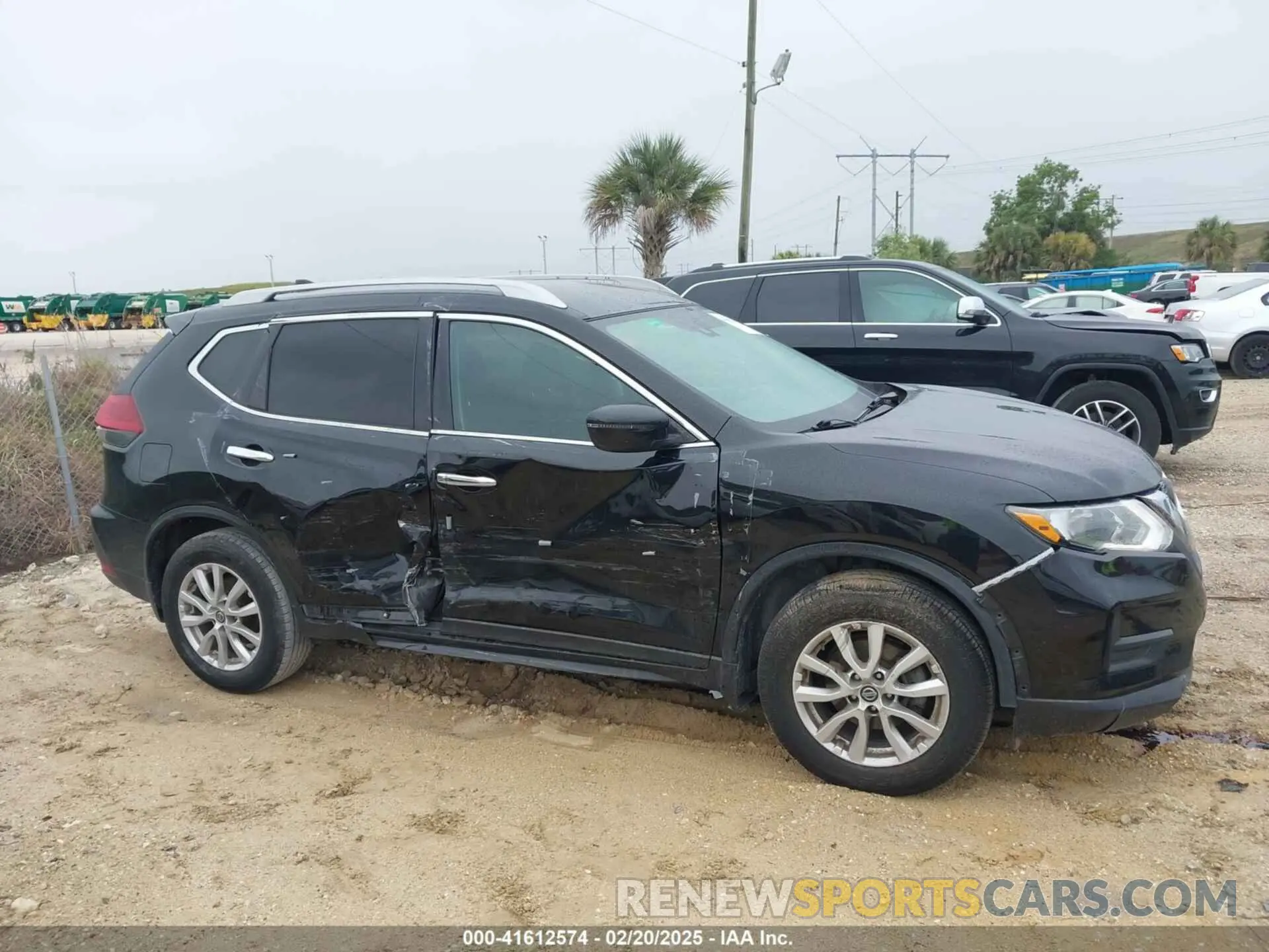 6 Photograph of a damaged car 5N1AT2MT4LC724509 NISSAN ROGUE 2020