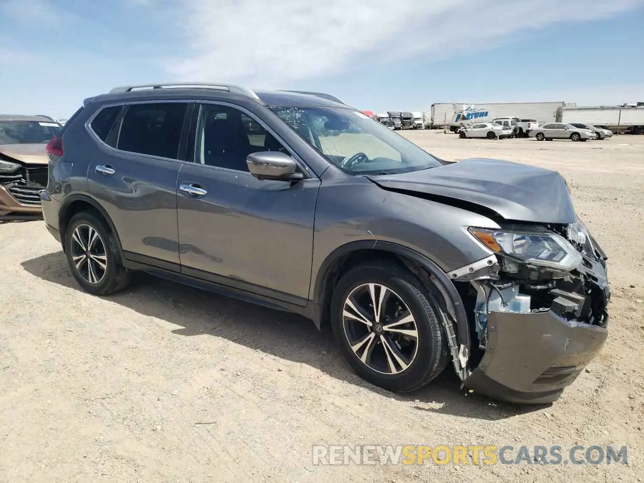 4 Photograph of a damaged car 5N1AT2MT4LC725322 NISSAN ROGUE 2020