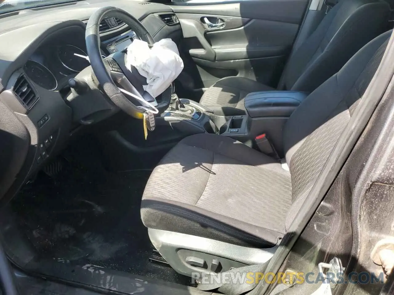 7 Photograph of a damaged car 5N1AT2MT4LC725322 NISSAN ROGUE 2020