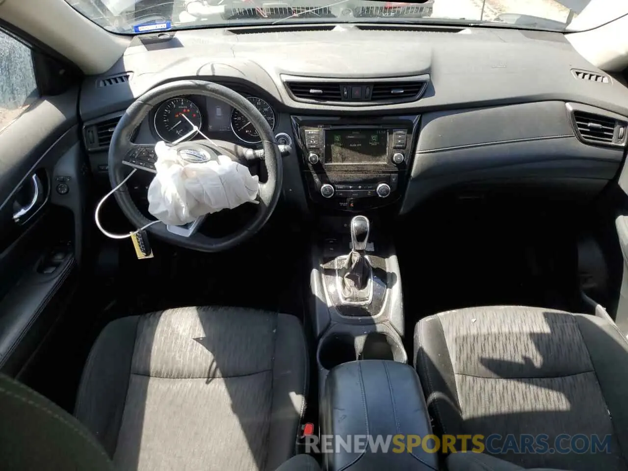 8 Photograph of a damaged car 5N1AT2MT4LC725322 NISSAN ROGUE 2020