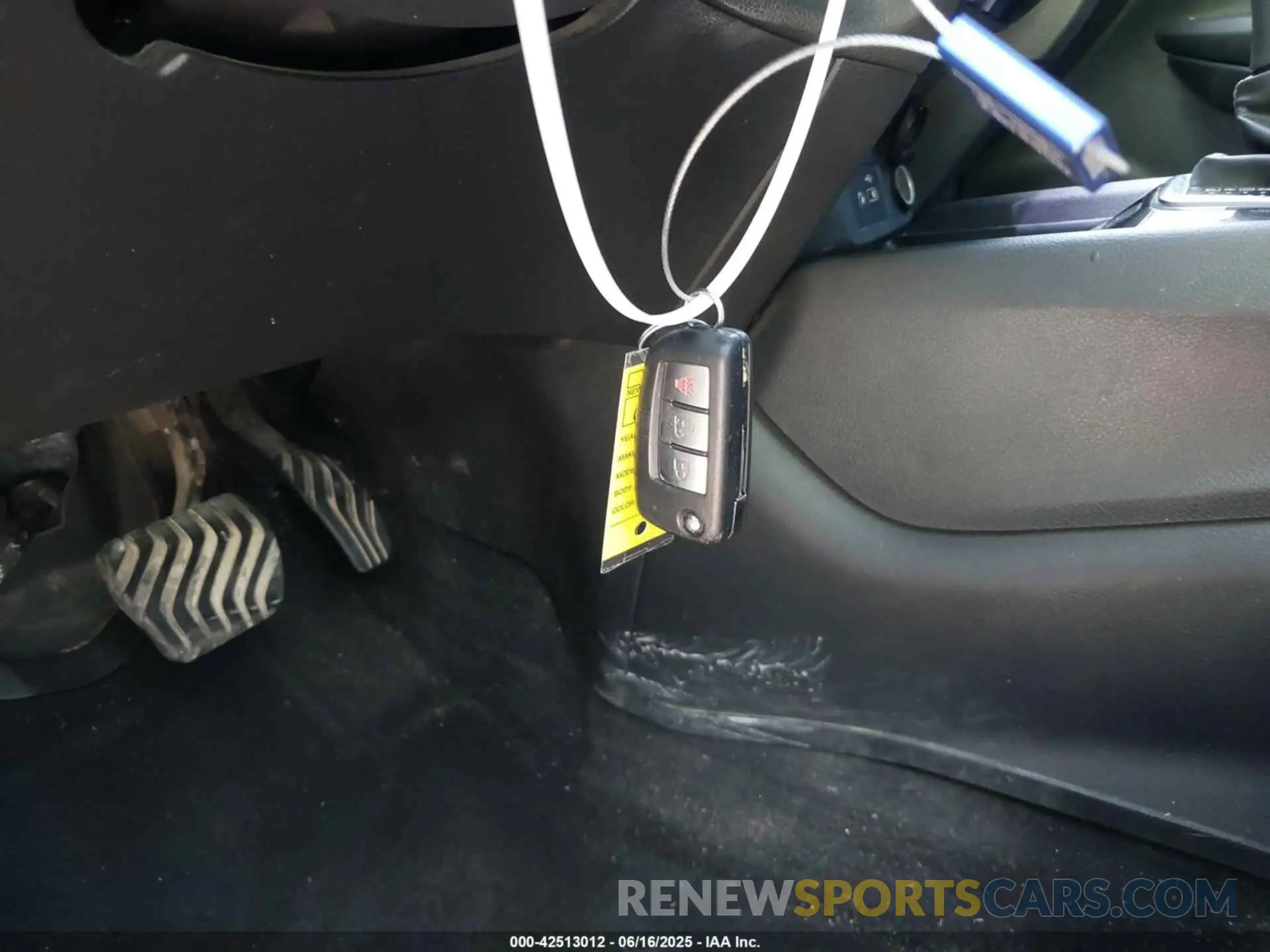 11 Photograph of a damaged car 5N1AT2MT4LC726745 NISSAN ROGUE 2020
