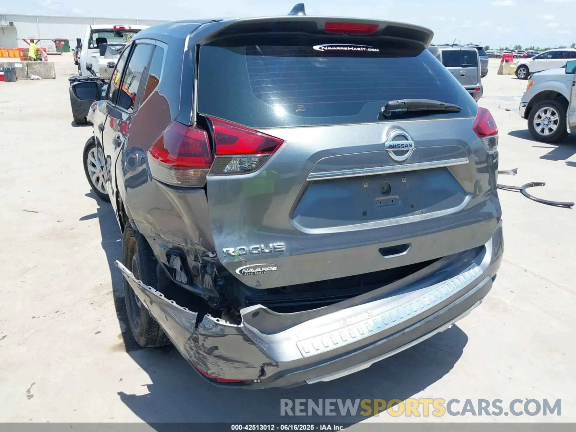 19 Photograph of a damaged car 5N1AT2MT4LC726745 NISSAN ROGUE 2020