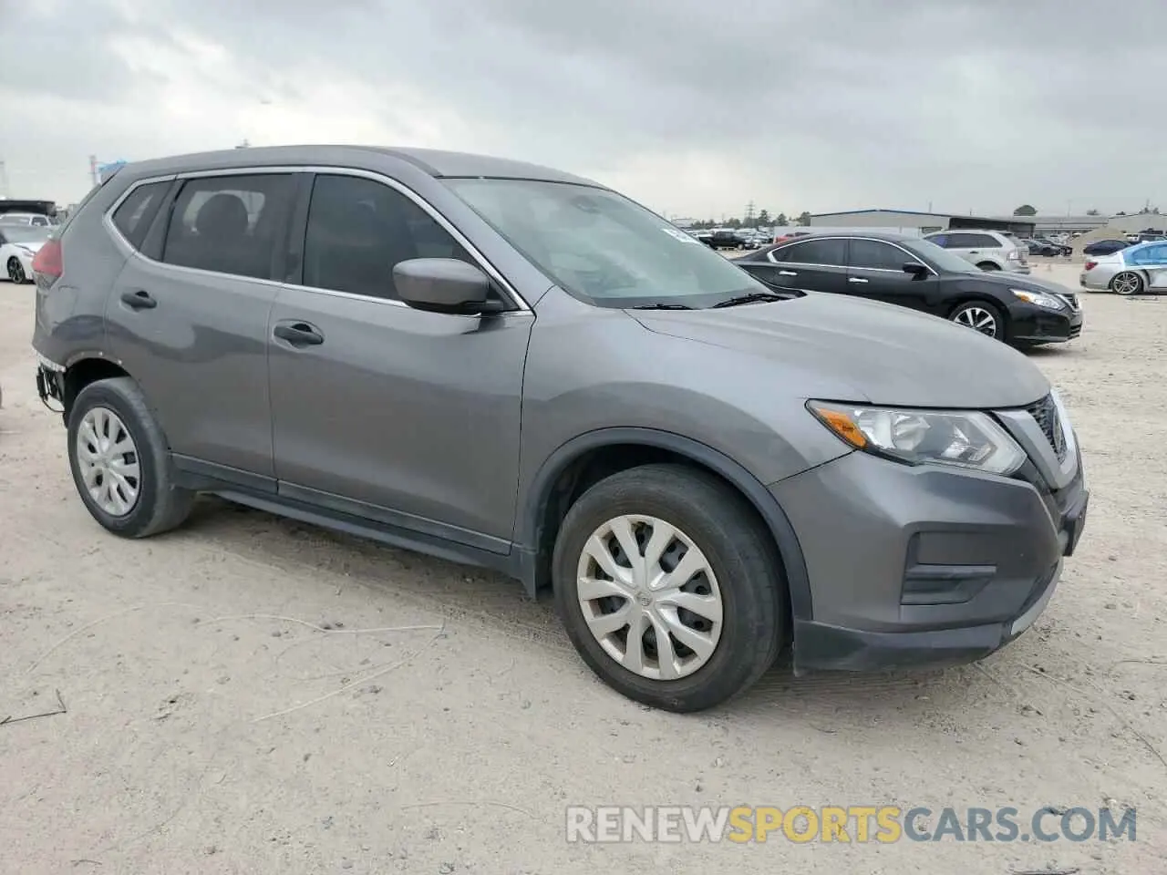 4 Photograph of a damaged car 5N1AT2MT4LC754996 NISSAN ROGUE 2020