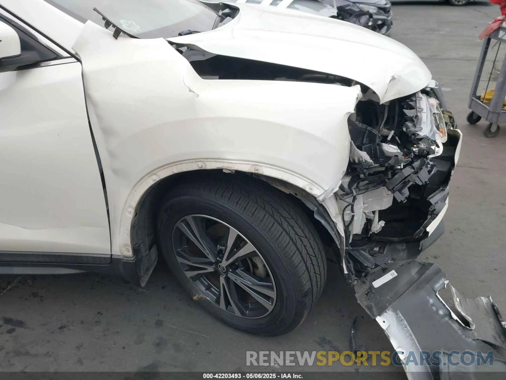 12 Photograph of a damaged car 5N1AT2MT4LC792857 NISSAN ROGUE 2020